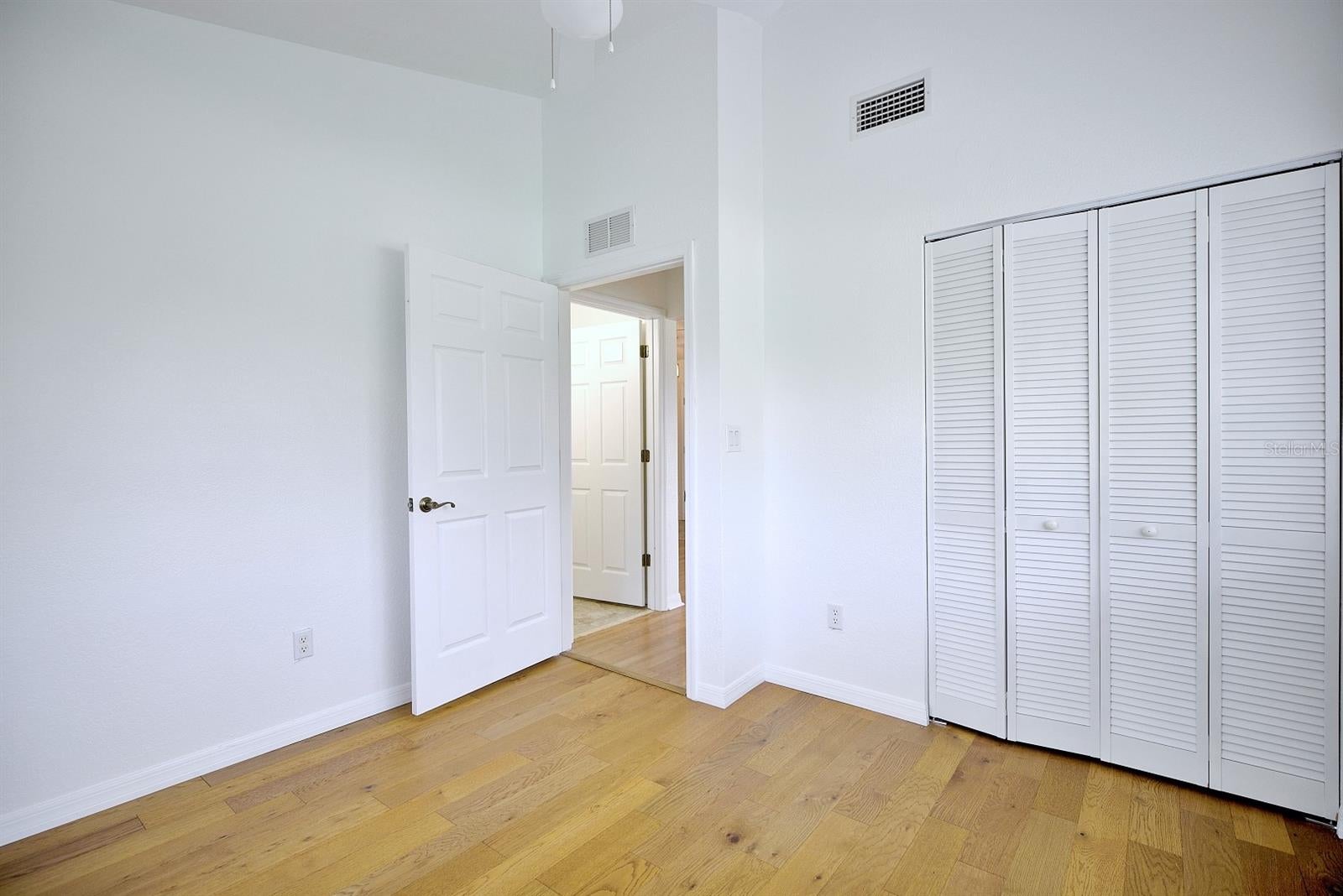 SUNN LAKES EST - Residential