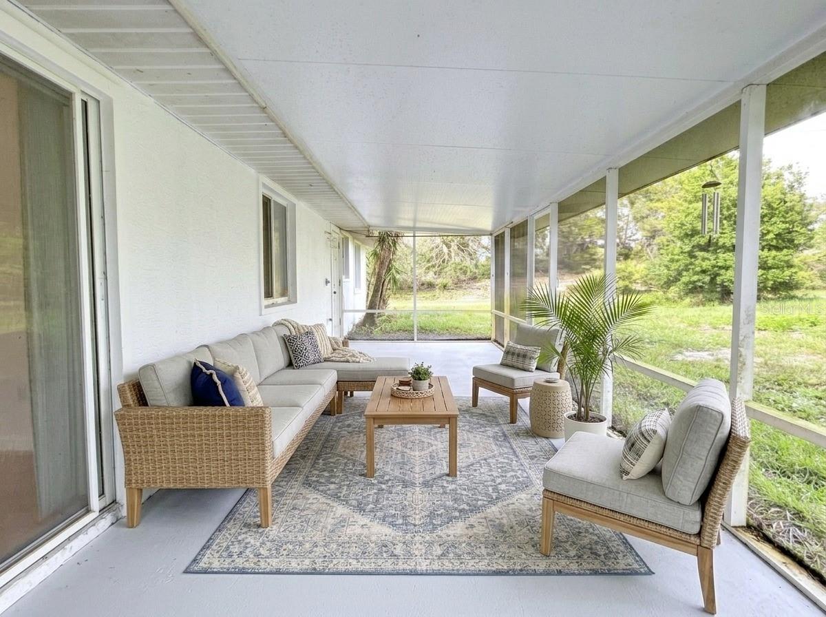 SUNN LAKES EST - Residential