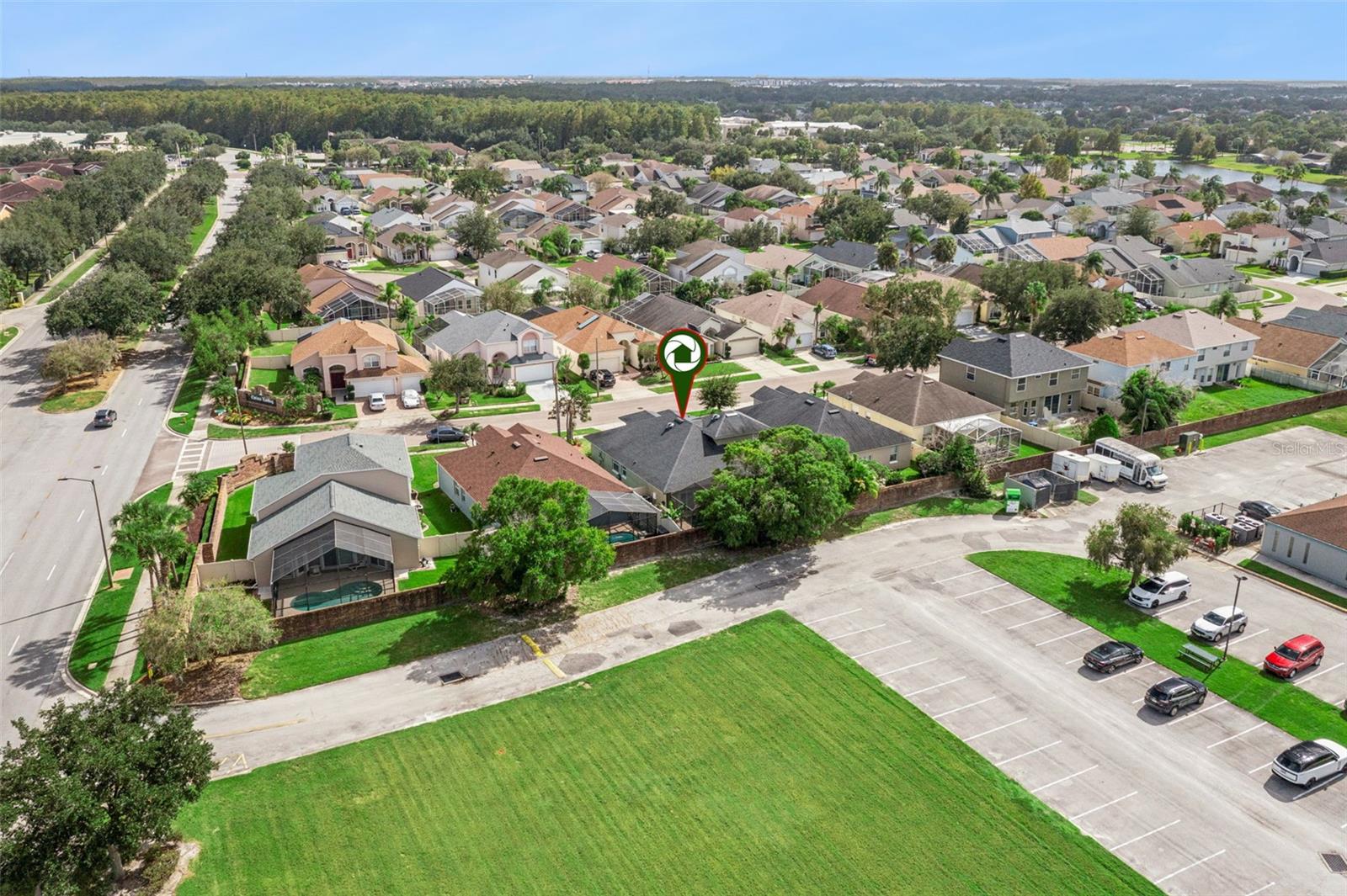 HUNTERS CREEK TRACT 350 PH 2 33/52 LOT 13 - Residential