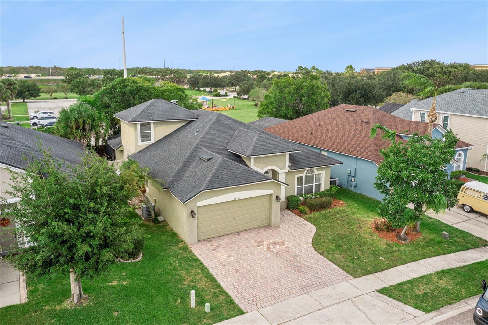 HUNTERS CREEK TRACT 350 PH 2 33/52 LOT 13 - Residential