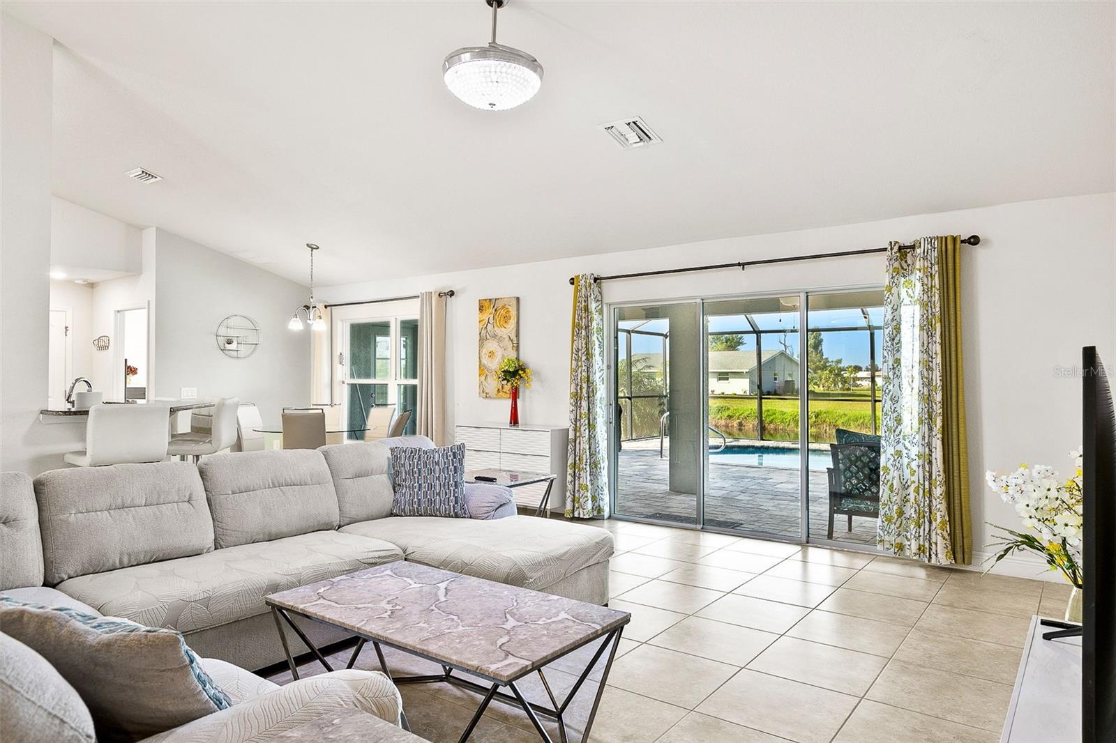 ROTONDA WEST OAKLAND HILLS - Residential