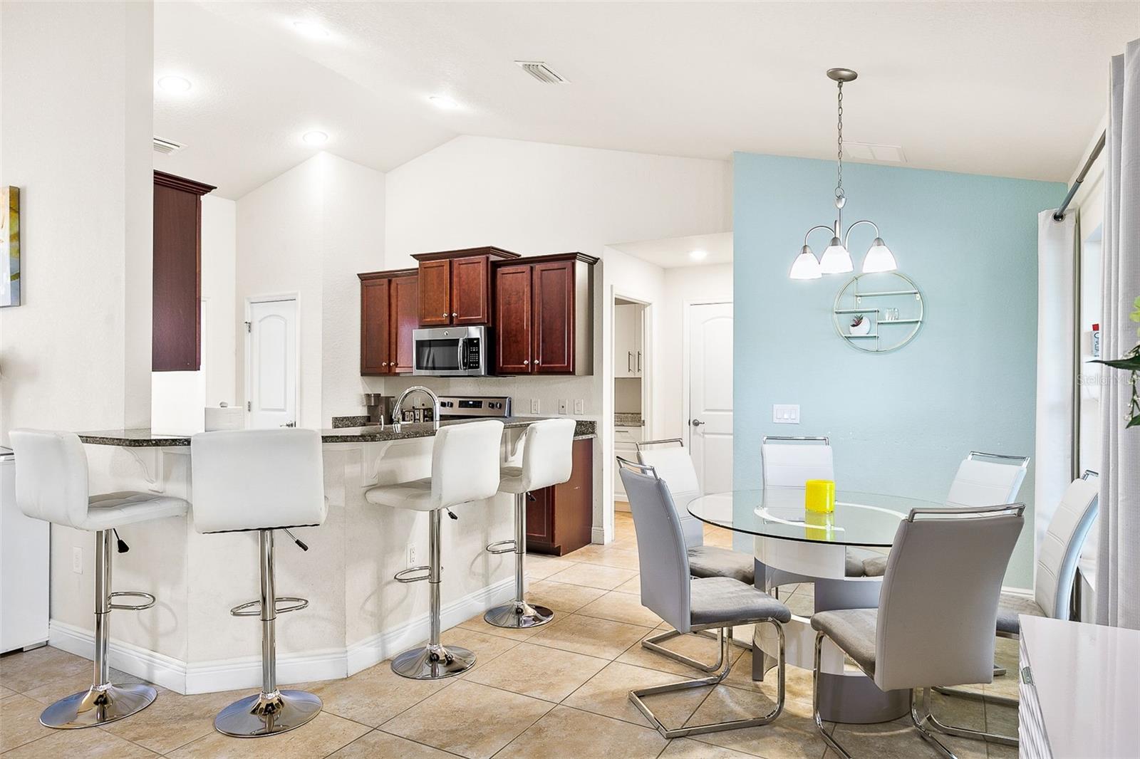 ROTONDA WEST OAKLAND HILLS - Residential