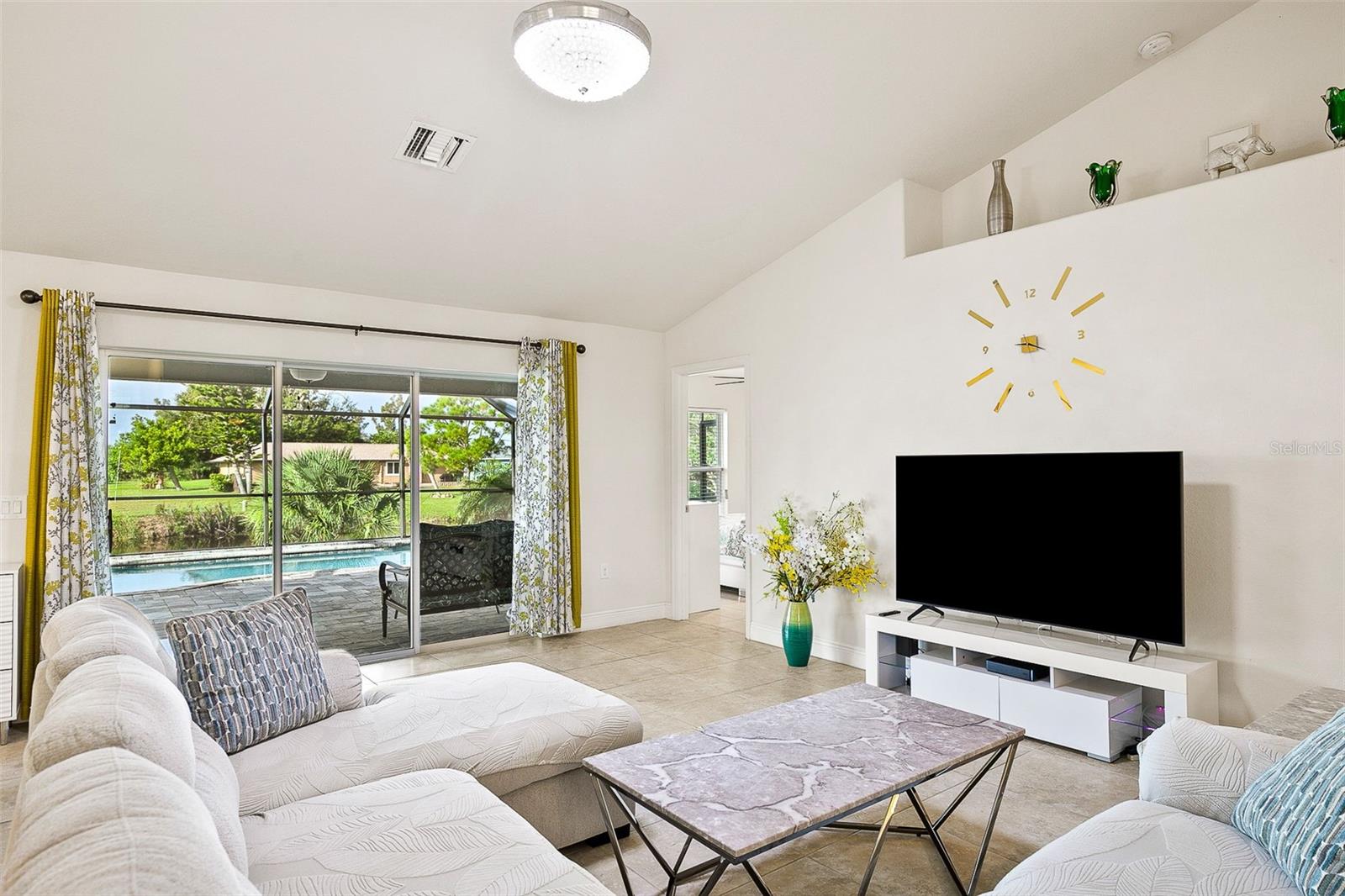 ROTONDA WEST OAKLAND HILLS - Residential
