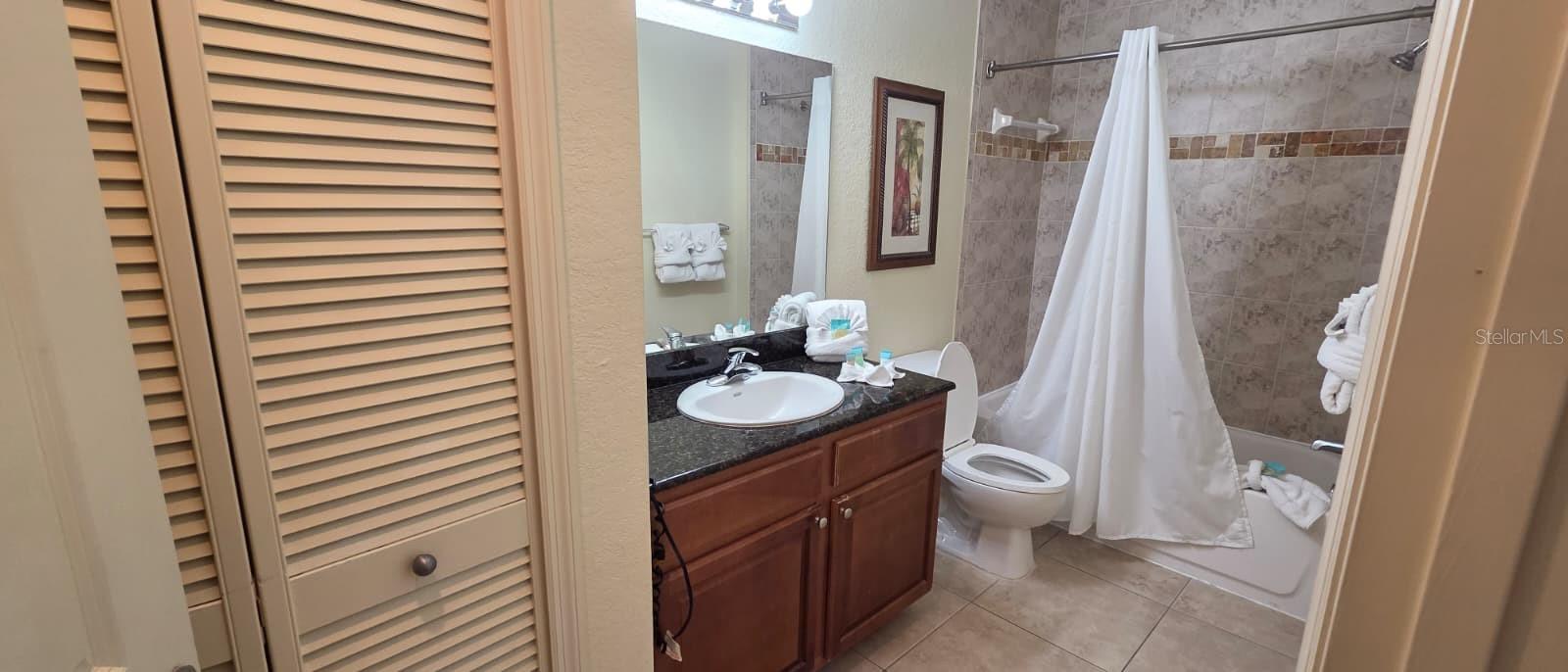 LAKE BUENA VISTA RESORT VILLAGE 4 CONDOMINIUM - Residential