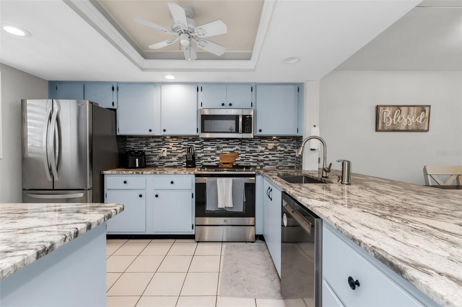 EGRET POINTE - Residential