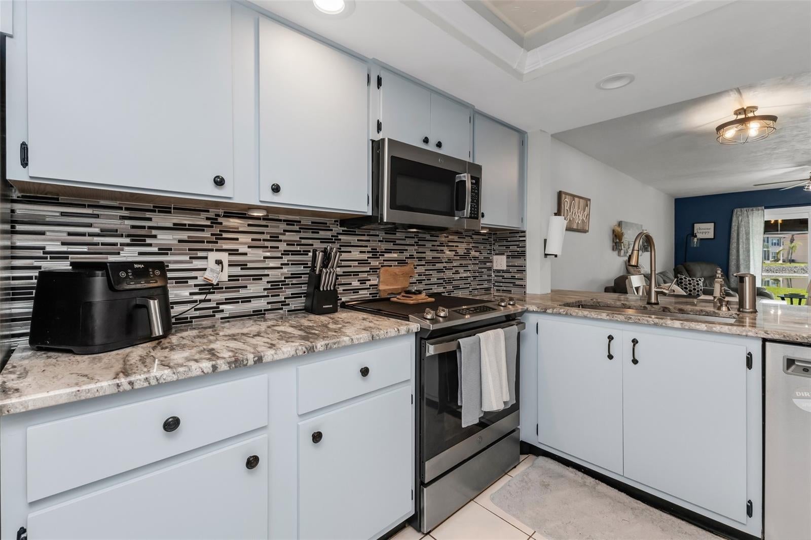 EGRET POINTE - Residential