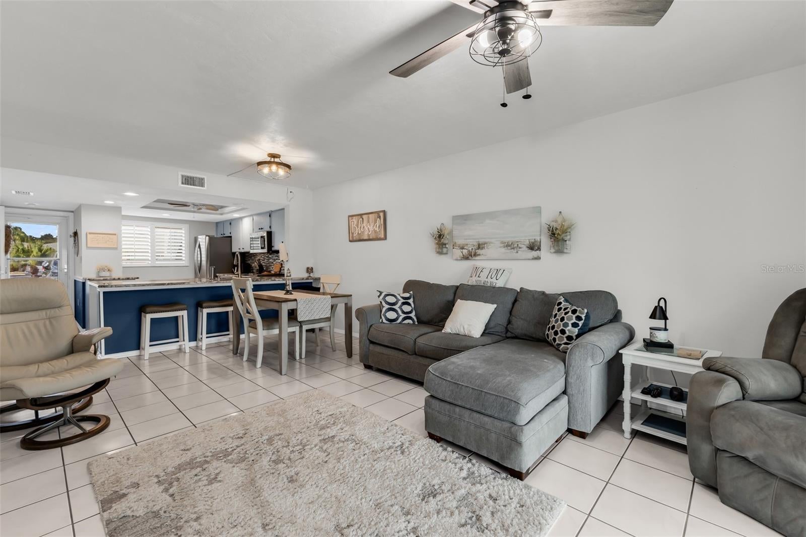 EGRET POINTE - Residential