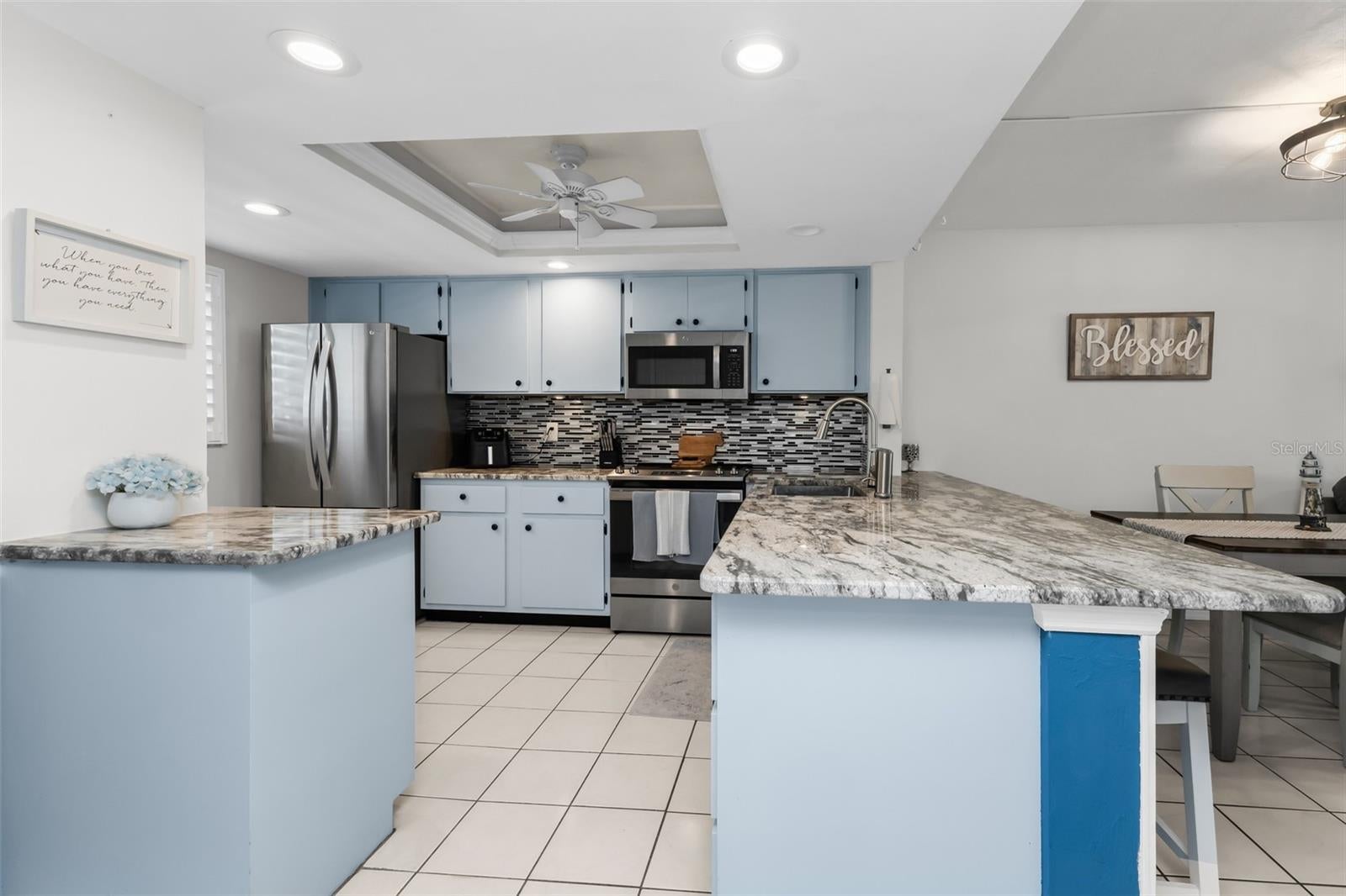 EGRET POINTE - Residential