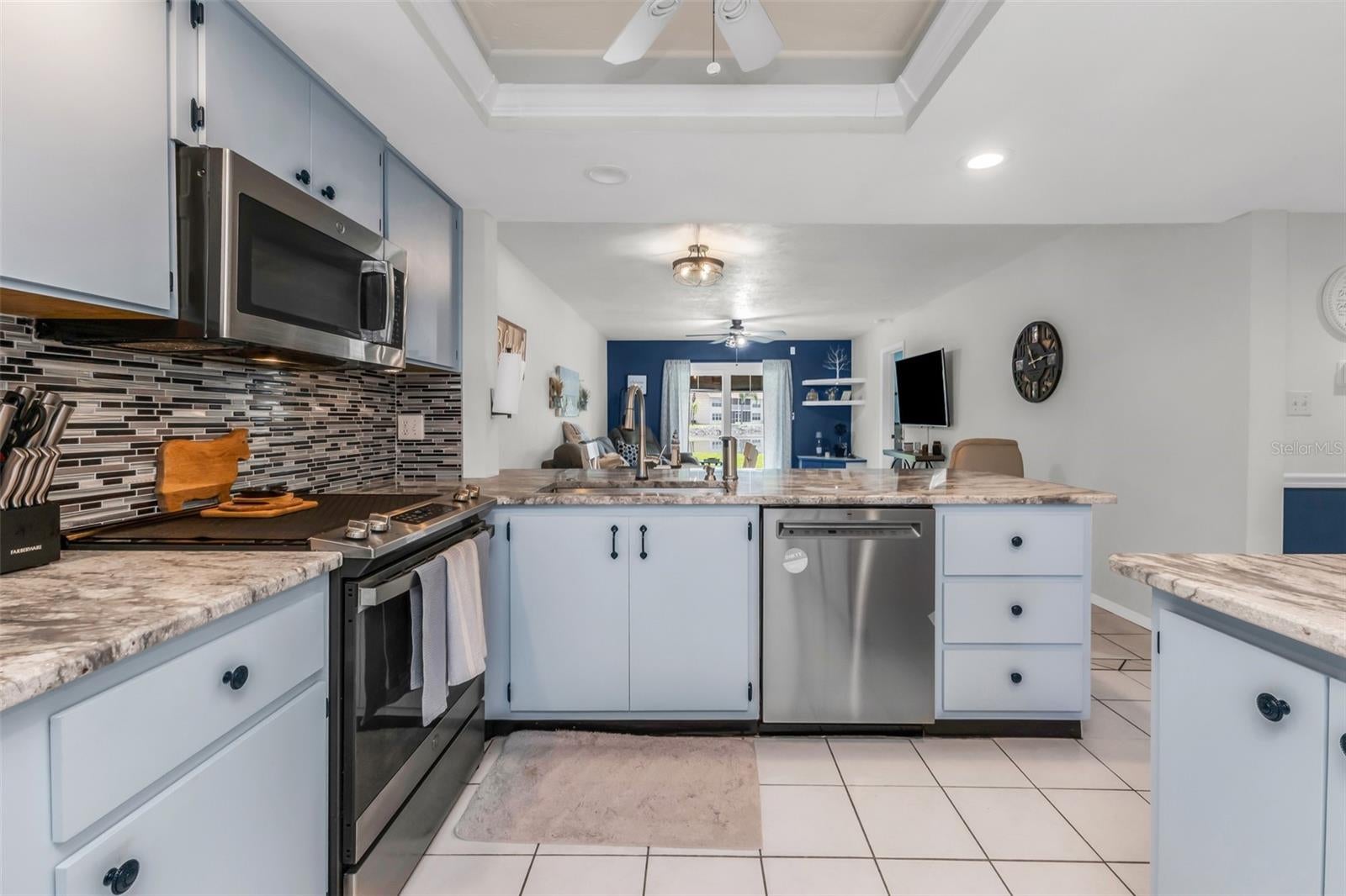 EGRET POINTE - Residential