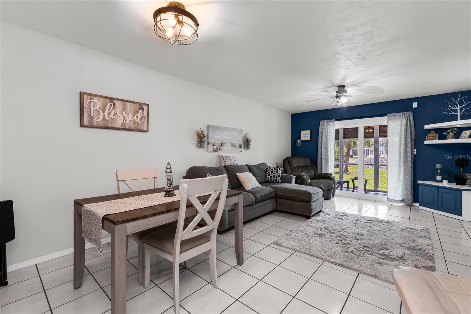 EGRET POINTE - Residential