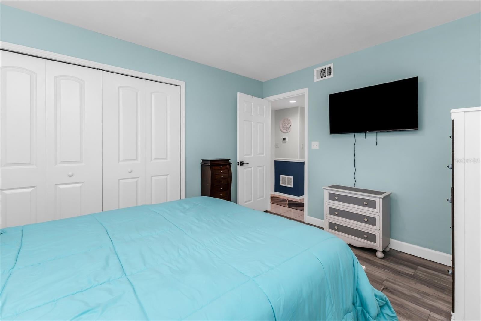 EGRET POINTE - Residential