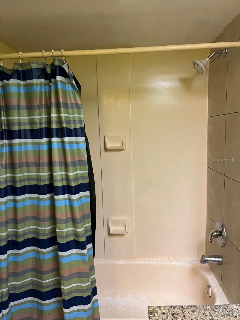 ALLIANCE CONDO - Residential