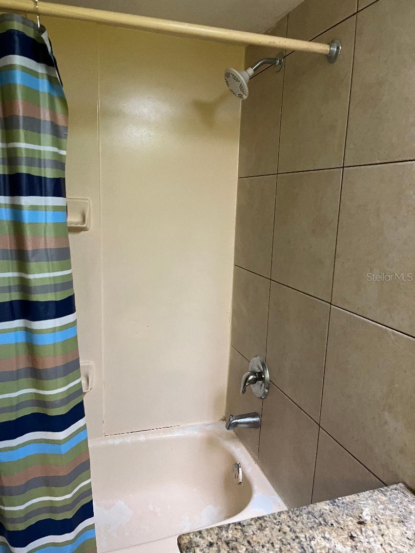 ALLIANCE CONDO - Residential