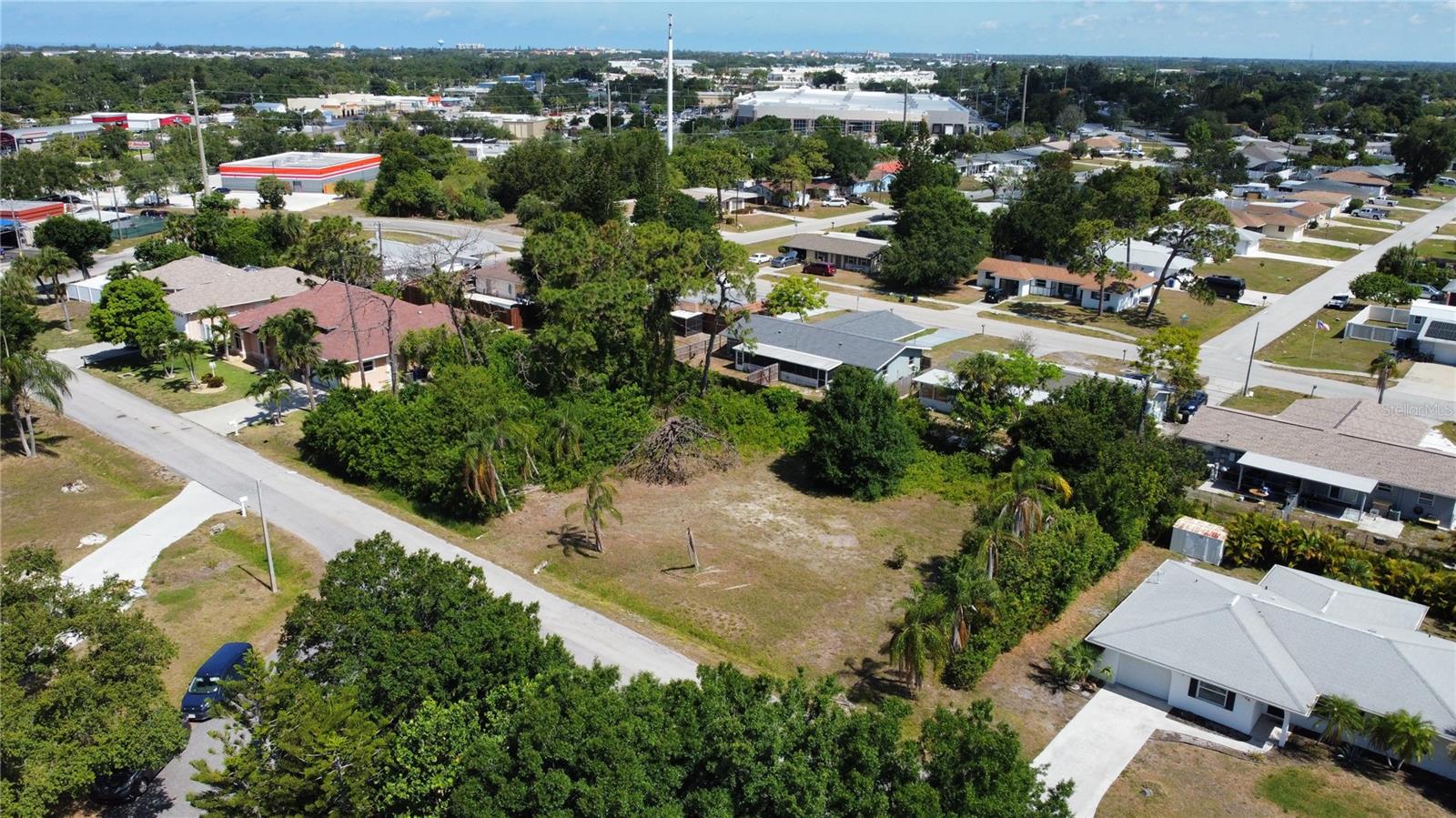 SOUTH VENICE - Land