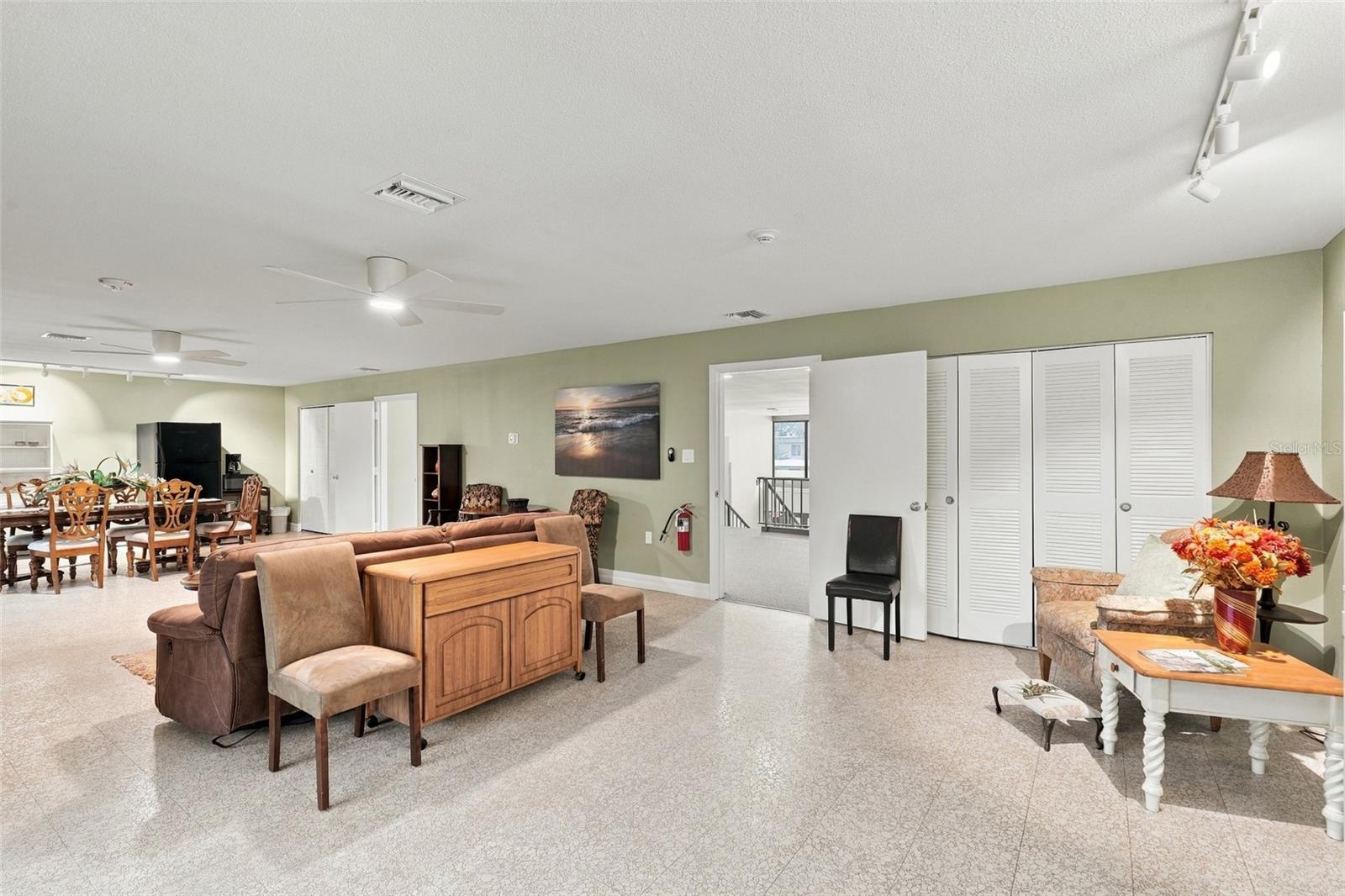 RALEIGH HOUSE - Residential