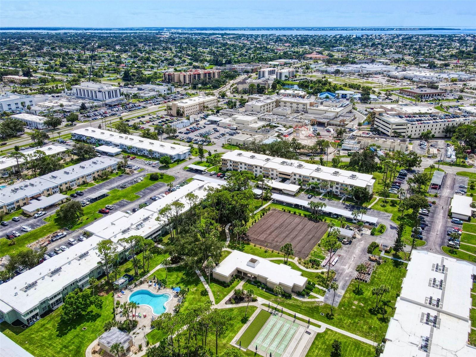 RALEIGH HOUSE - Residential
