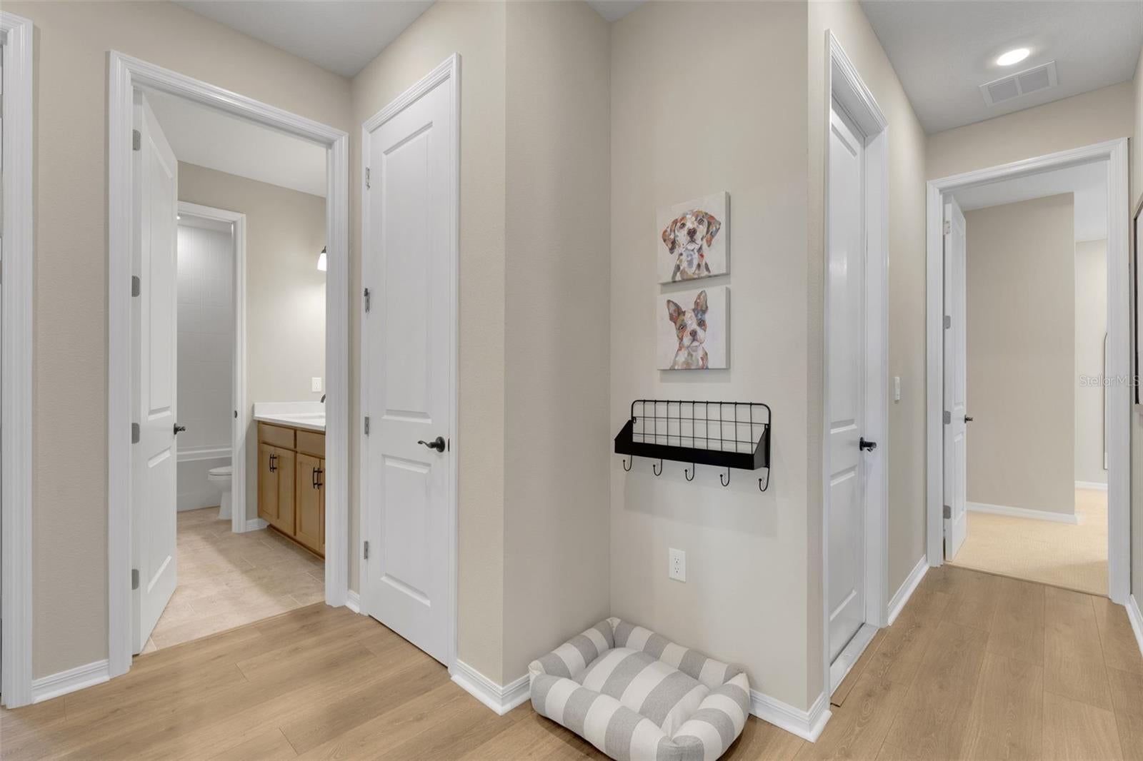 RIVER HALL COUNTRY CLUB - Residential