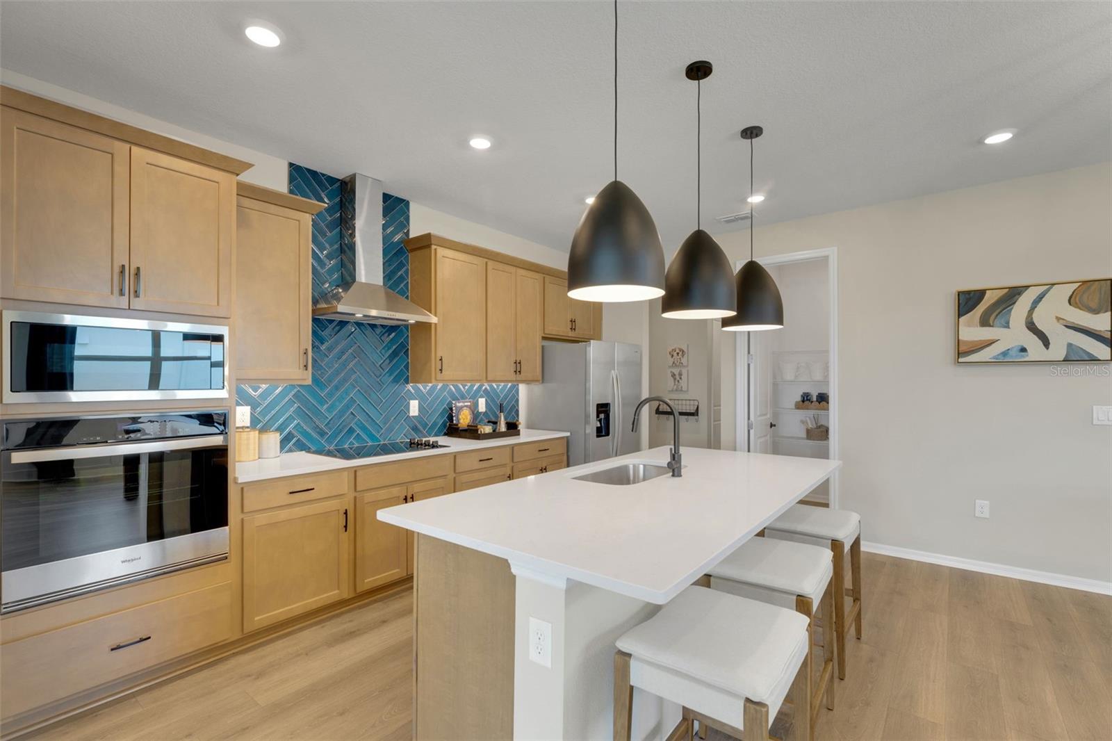 RIVER HALL COUNTRY CLUB - Residential