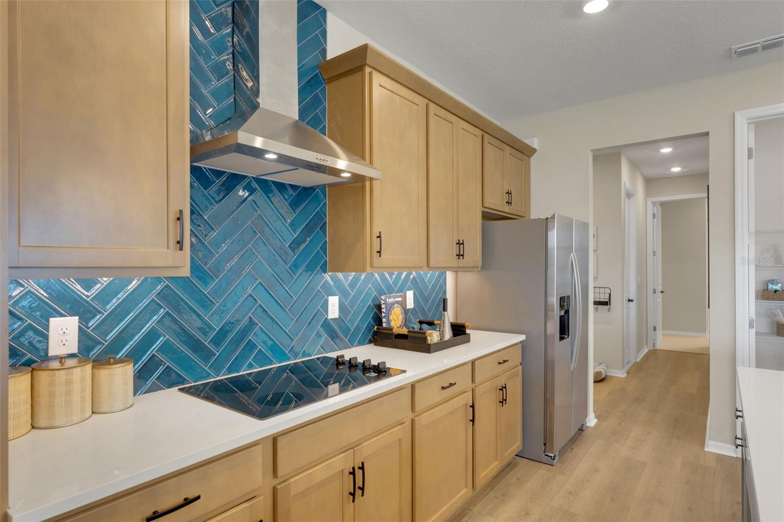 RIVER HALL COUNTRY CLUB - Residential