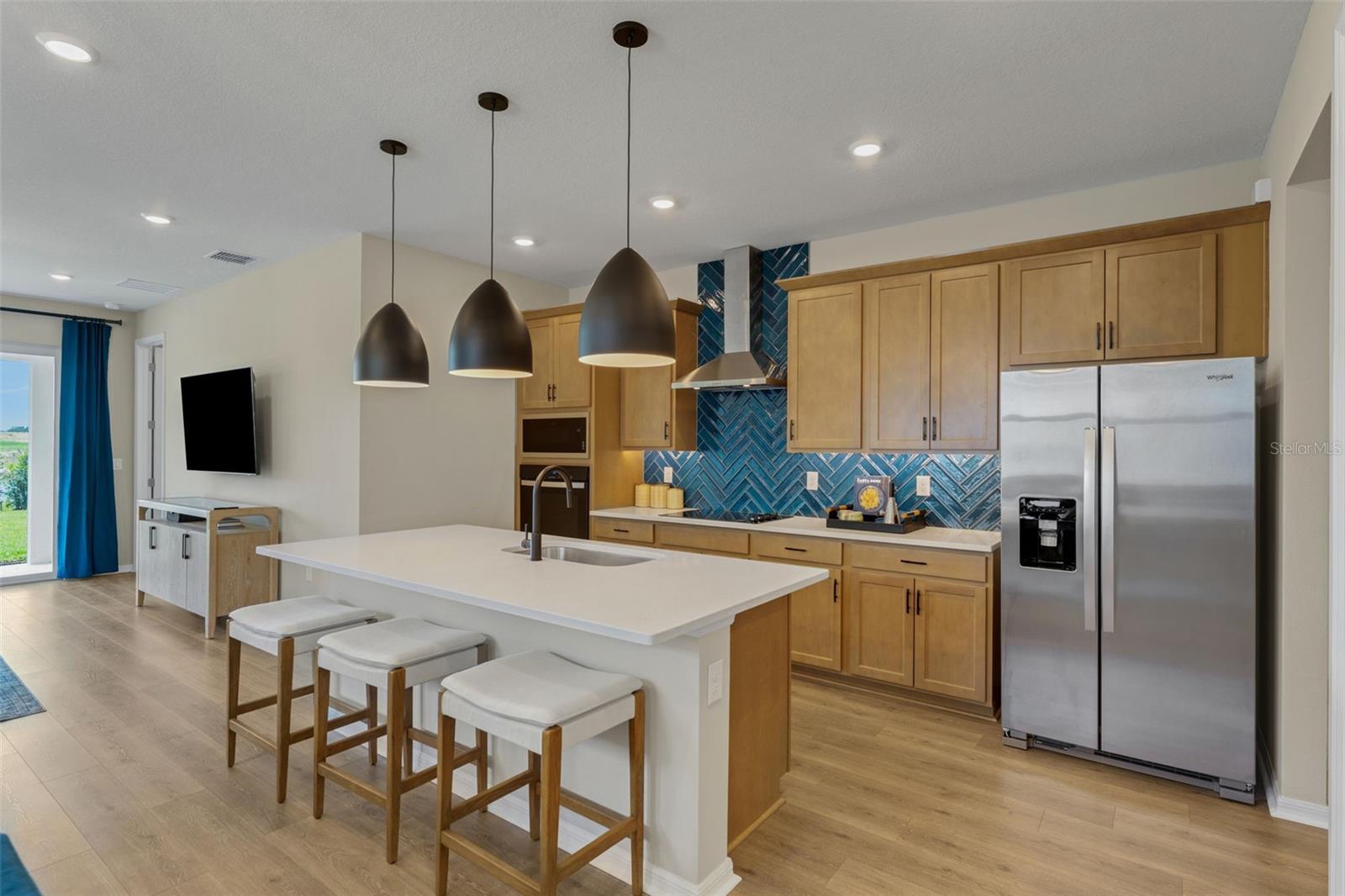 RIVER HALL COUNTRY CLUB - Residential