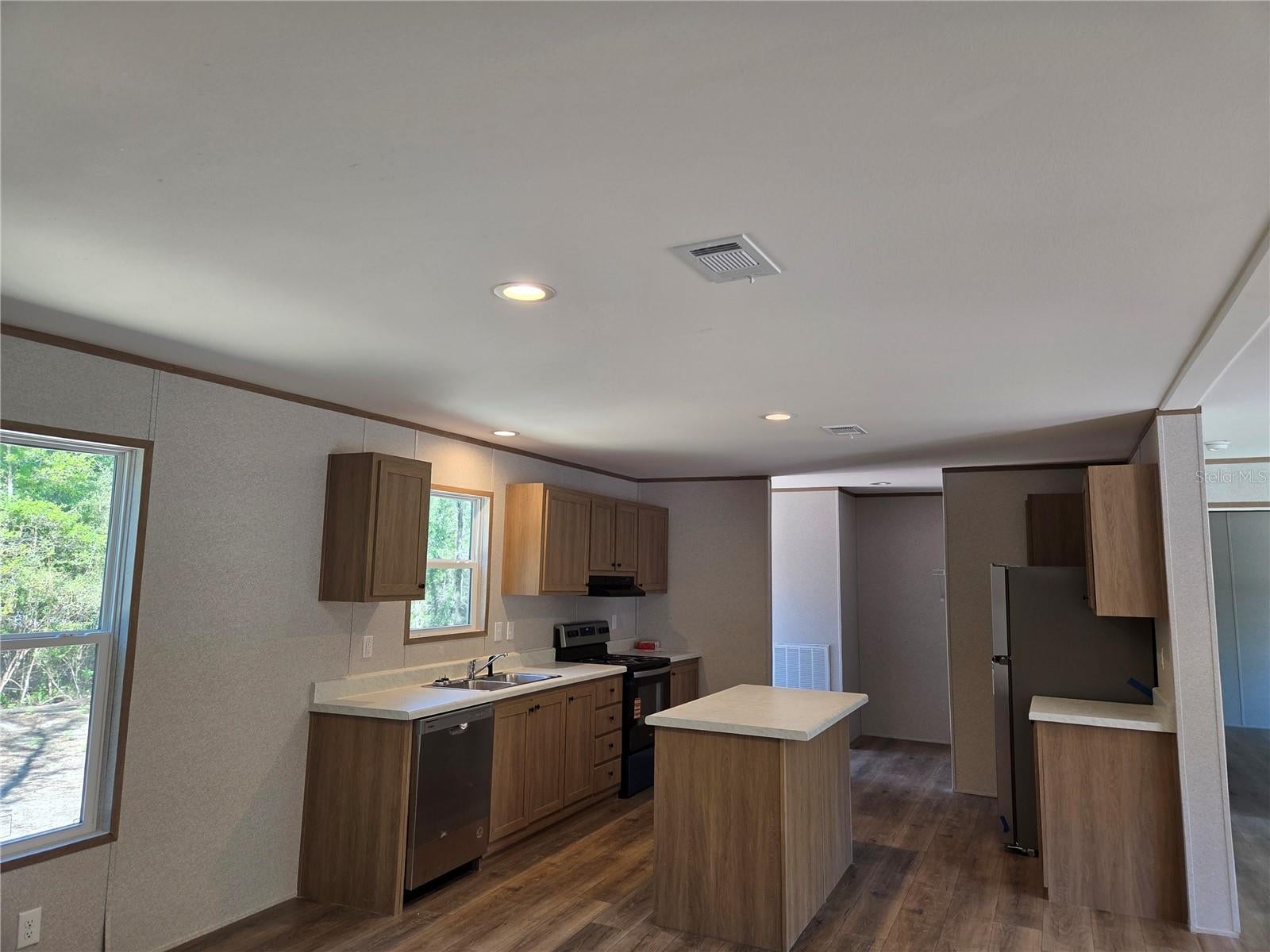 WILLISTON HLNDS - Residential