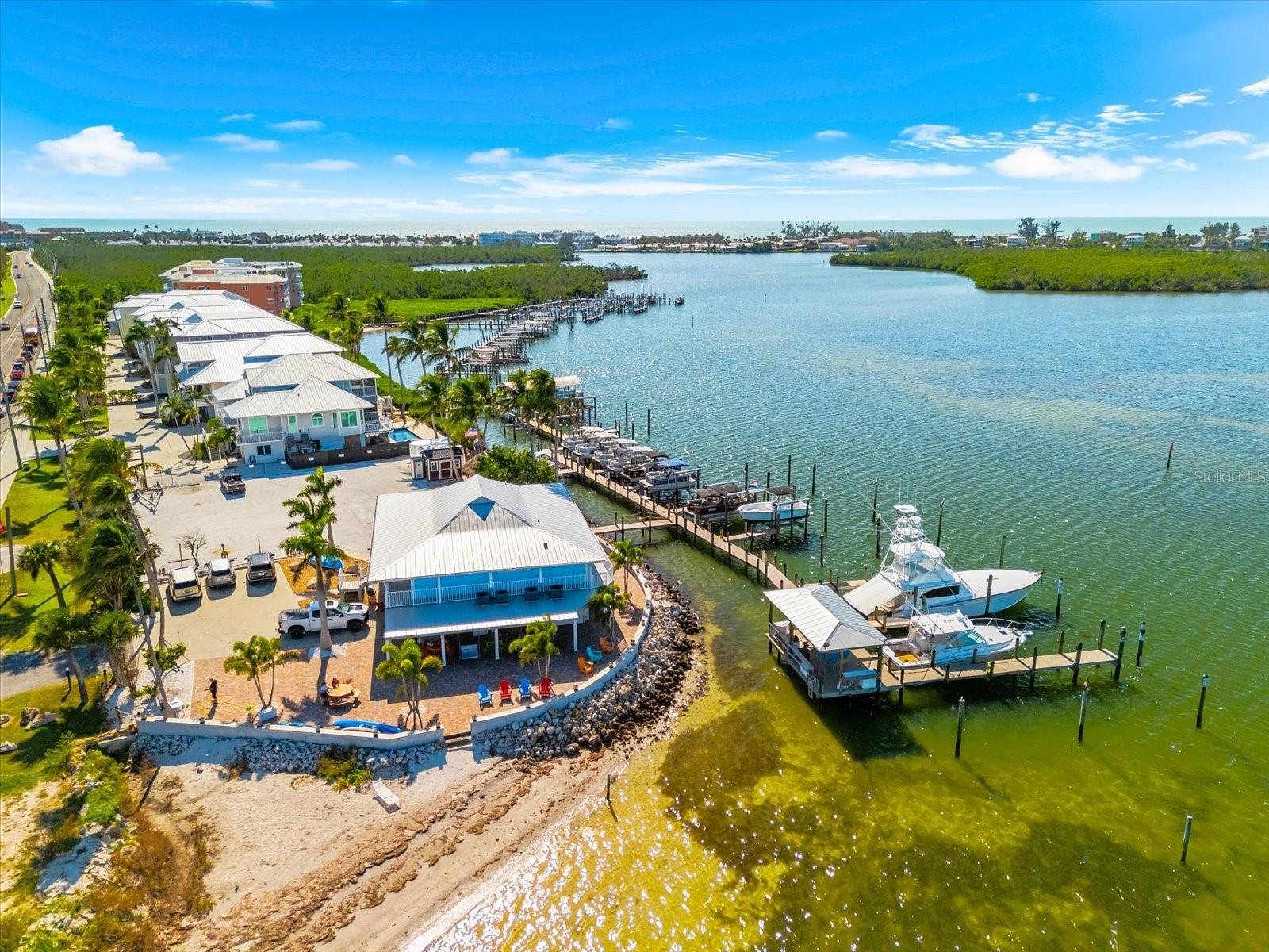 SANDPIPER KEY BLDG 04 - Residential