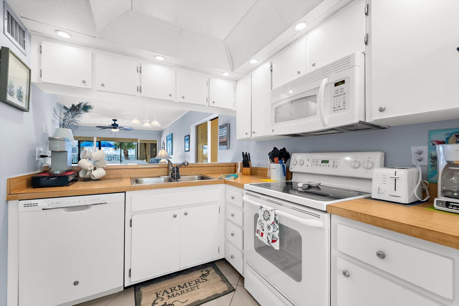 SANDPIPER KEY BLDG 04 - Residential