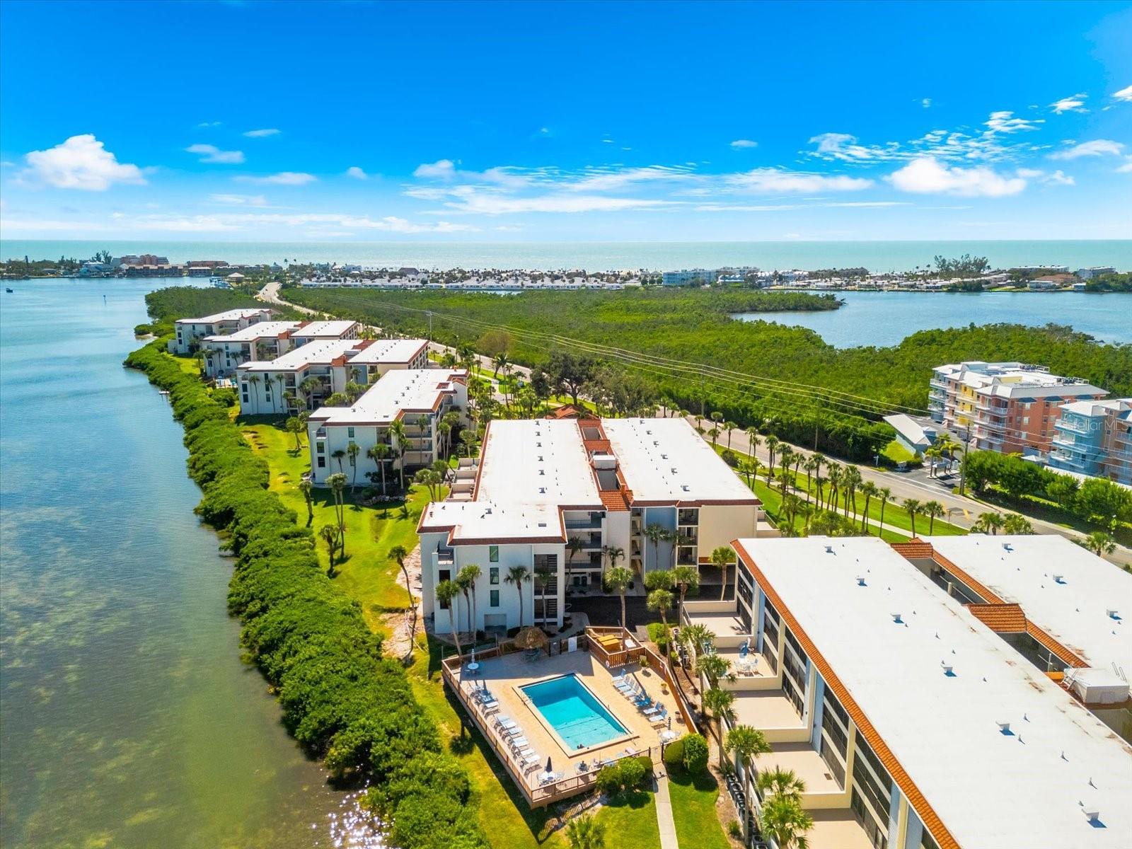 SANDPIPER KEY BLDG 04 - Residential