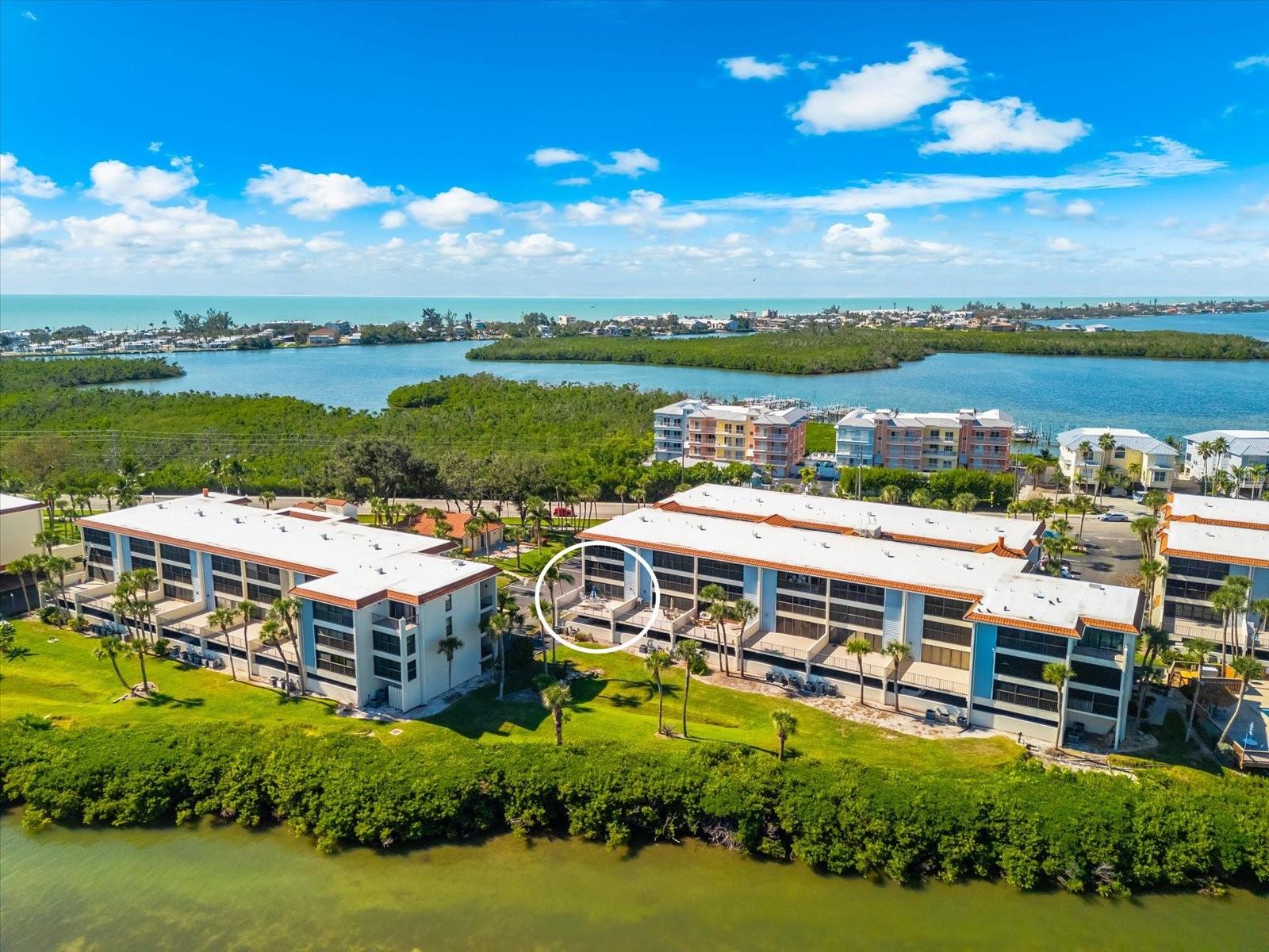 SANDPIPER KEY BLDG 04 - Residential
