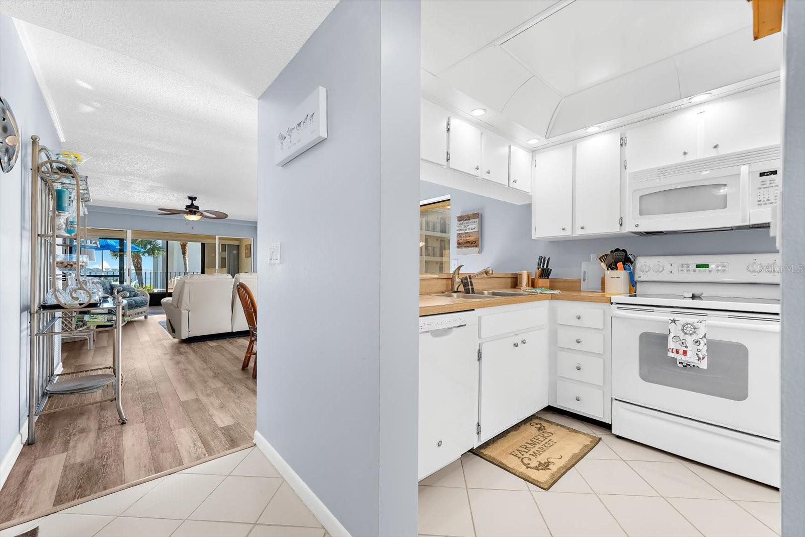 SANDPIPER KEY BLDG 04 - Residential