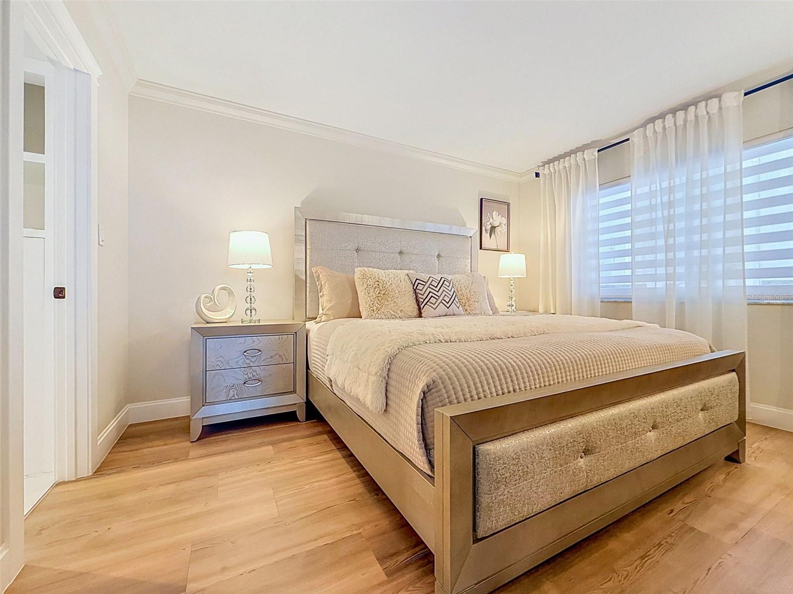GLEN OAKS GARDEN APTS 1 - Residential