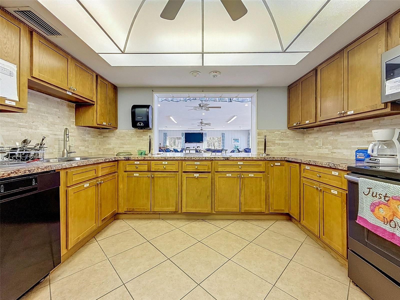 GLEN OAKS GARDEN APTS 1 - Residential