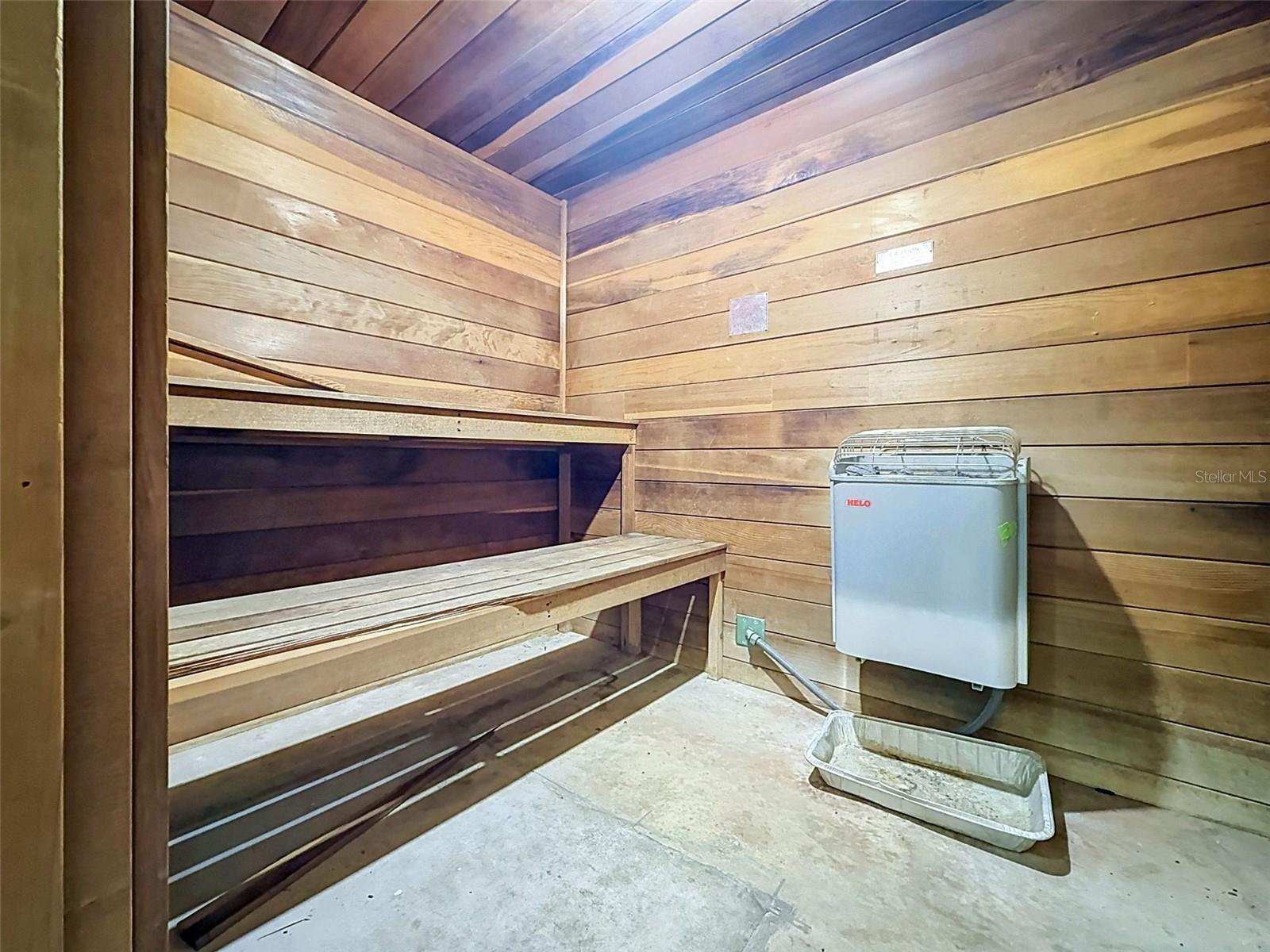 GLEN OAKS GARDEN APTS 1 - Residential