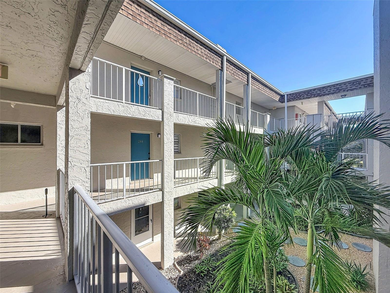 GLEN OAKS GARDEN APTS 1 - Residential