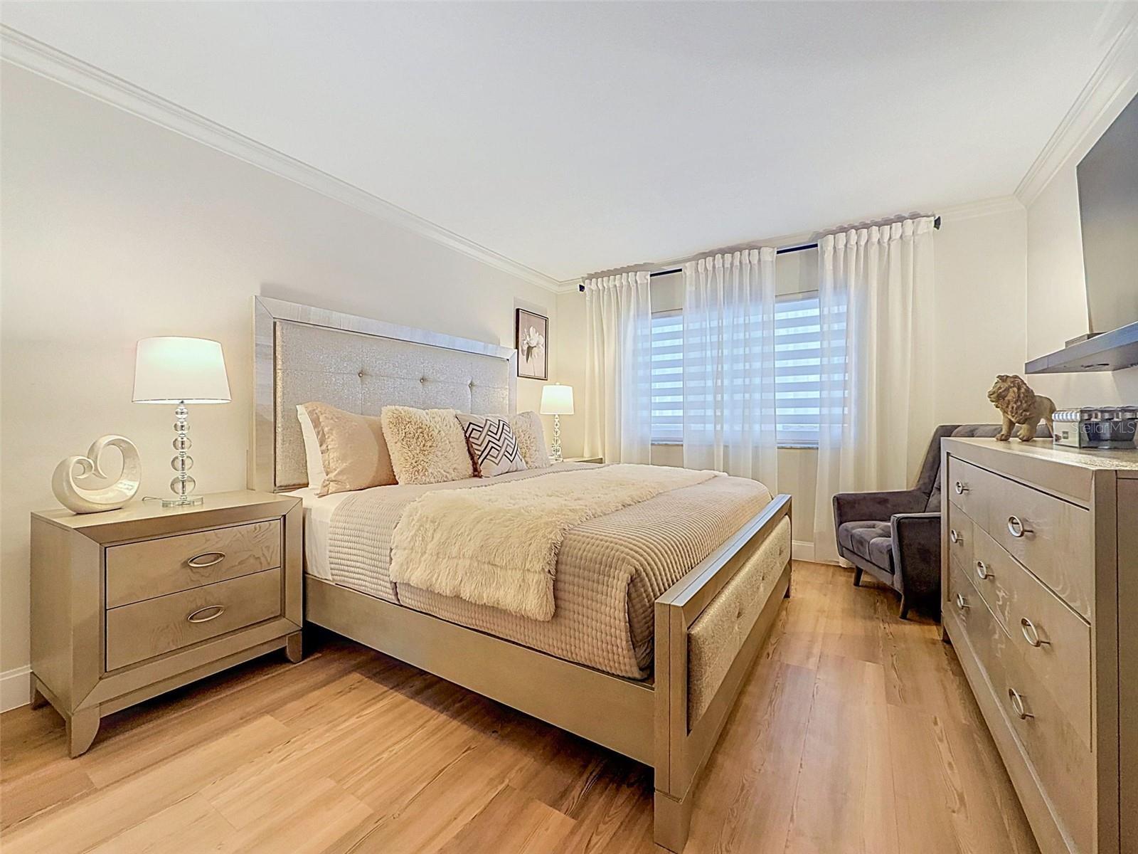 GLEN OAKS GARDEN APTS 1 - Residential