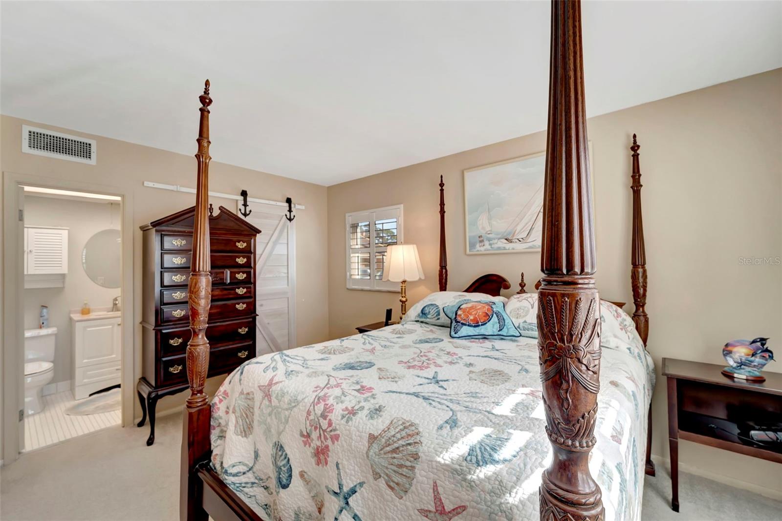 COUNTRY CLUB APTS - Residential