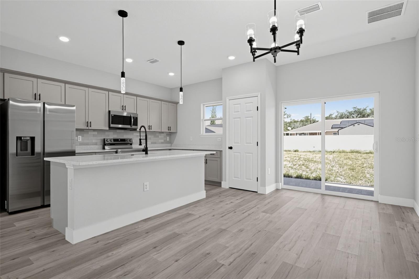 1100.00 - SEB CTRY EST/SEB HILLS AREA - Residential