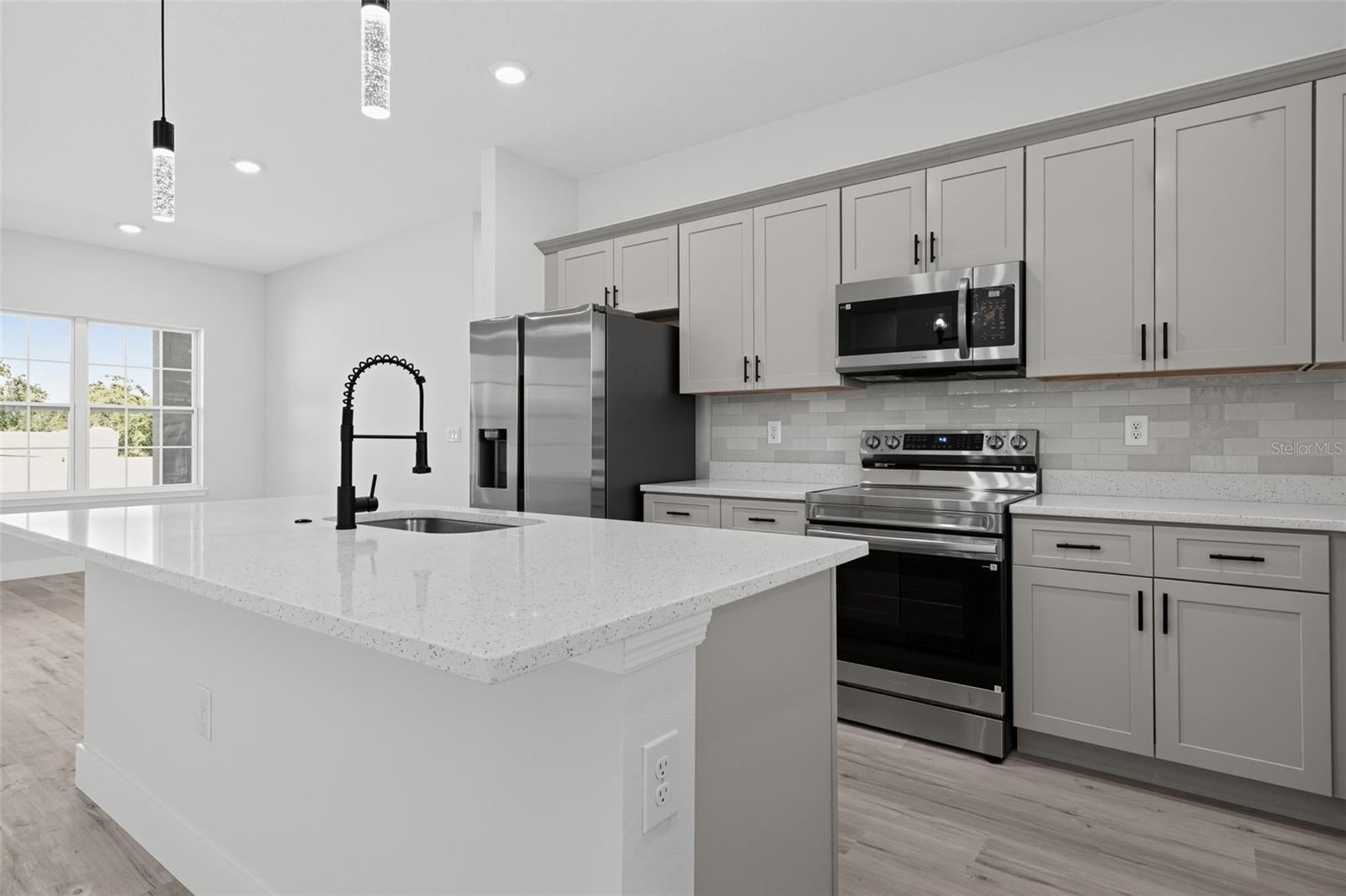 1100.00 - SEB CTRY EST/SEB HILLS AREA - Residential