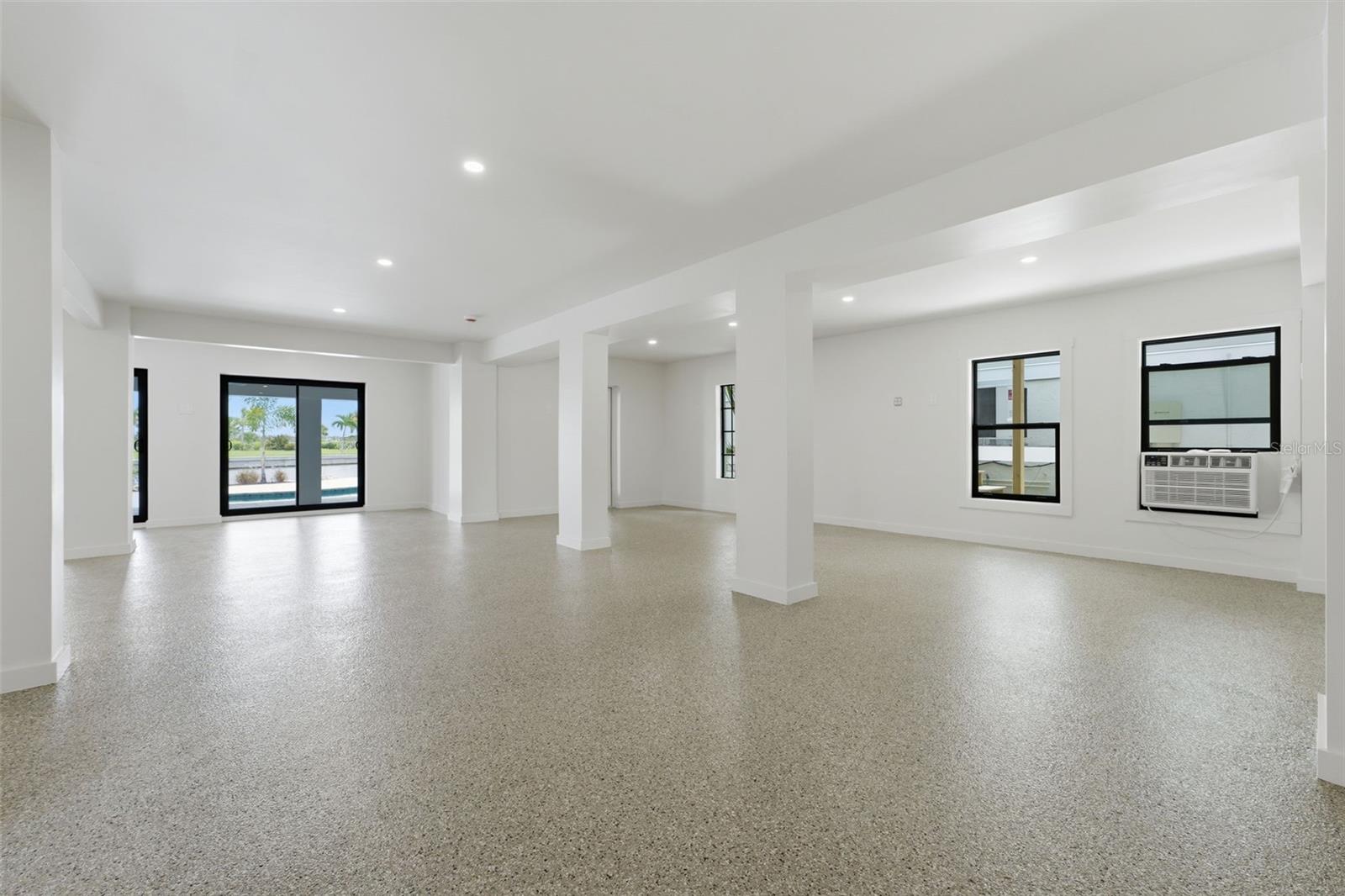 LEMON BAY ESTATES - Residential