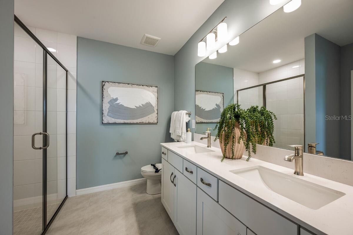 ENCLAVE AT KINGSWAY CIRCLE - Residential