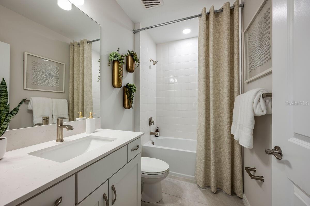 ENCLAVE AT KINGSWAY CIRCLE - Residential