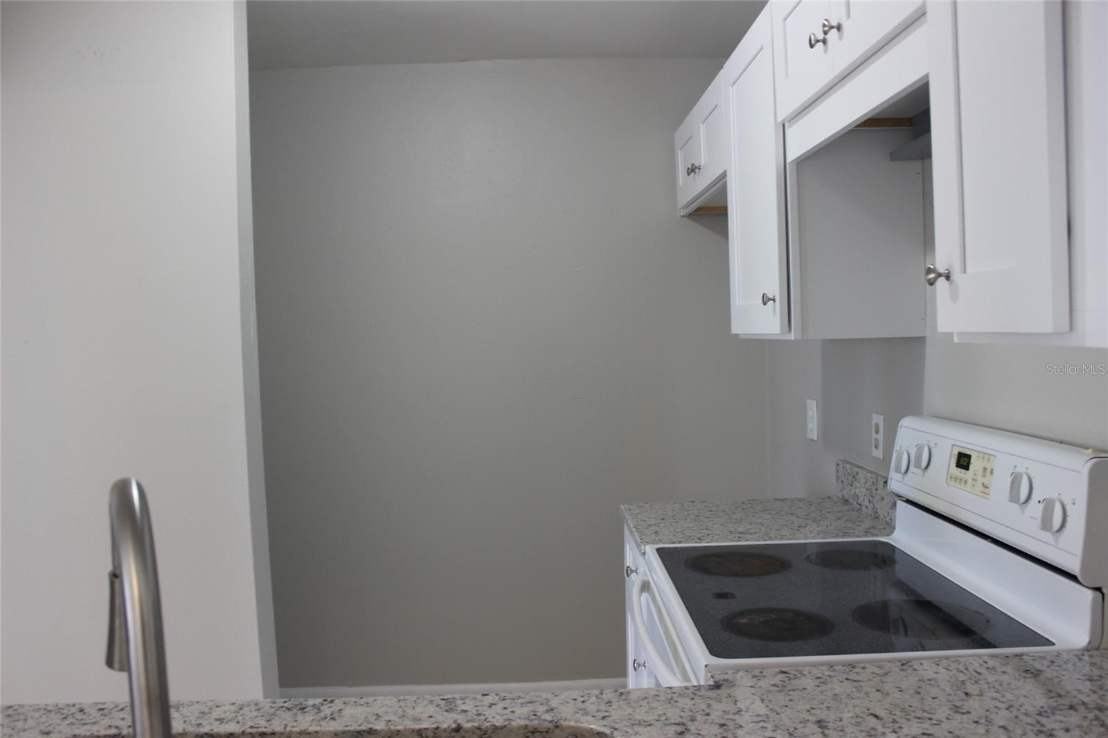 ALHAMBRA COURTS CONDO PH 02 - Residential