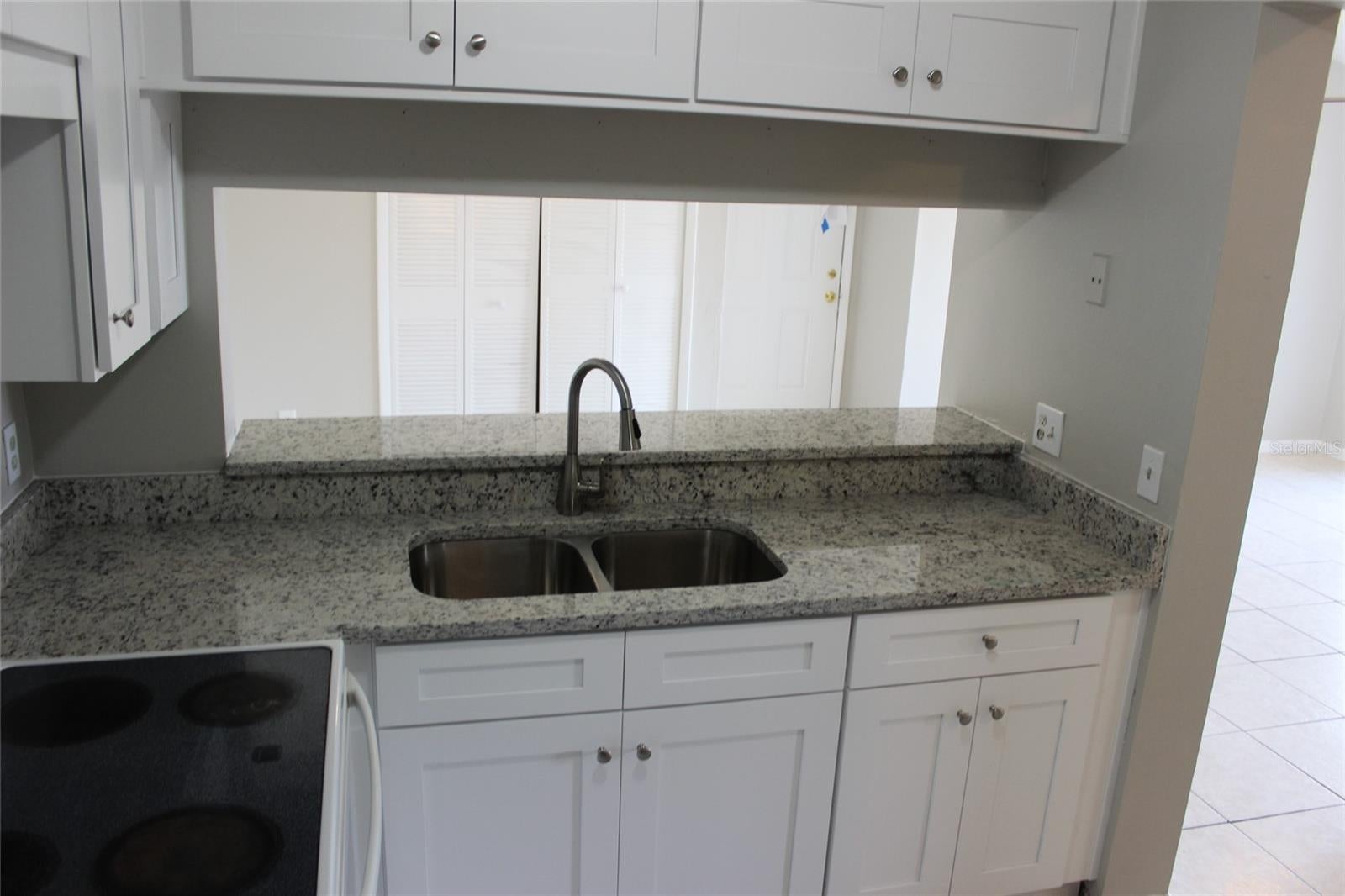 ALHAMBRA COURTS CONDO PH 02 - Residential