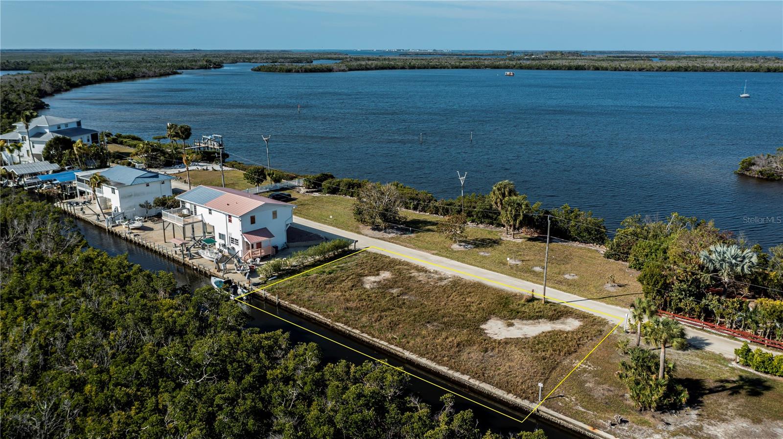 Fabulous opportunity to own this prime lot situated just off the intercoastal waterway and just a short boat ride to the Gulf of Mexico.
REPORT OF GEOTECHNICAL EVALUATION HAS  BEEM COMPLETED FOR A HOME.