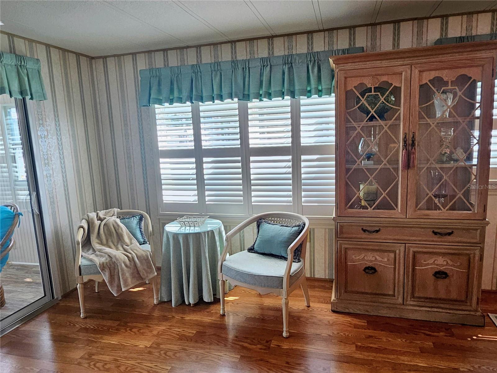 OAKWOOD MANOR - Residential