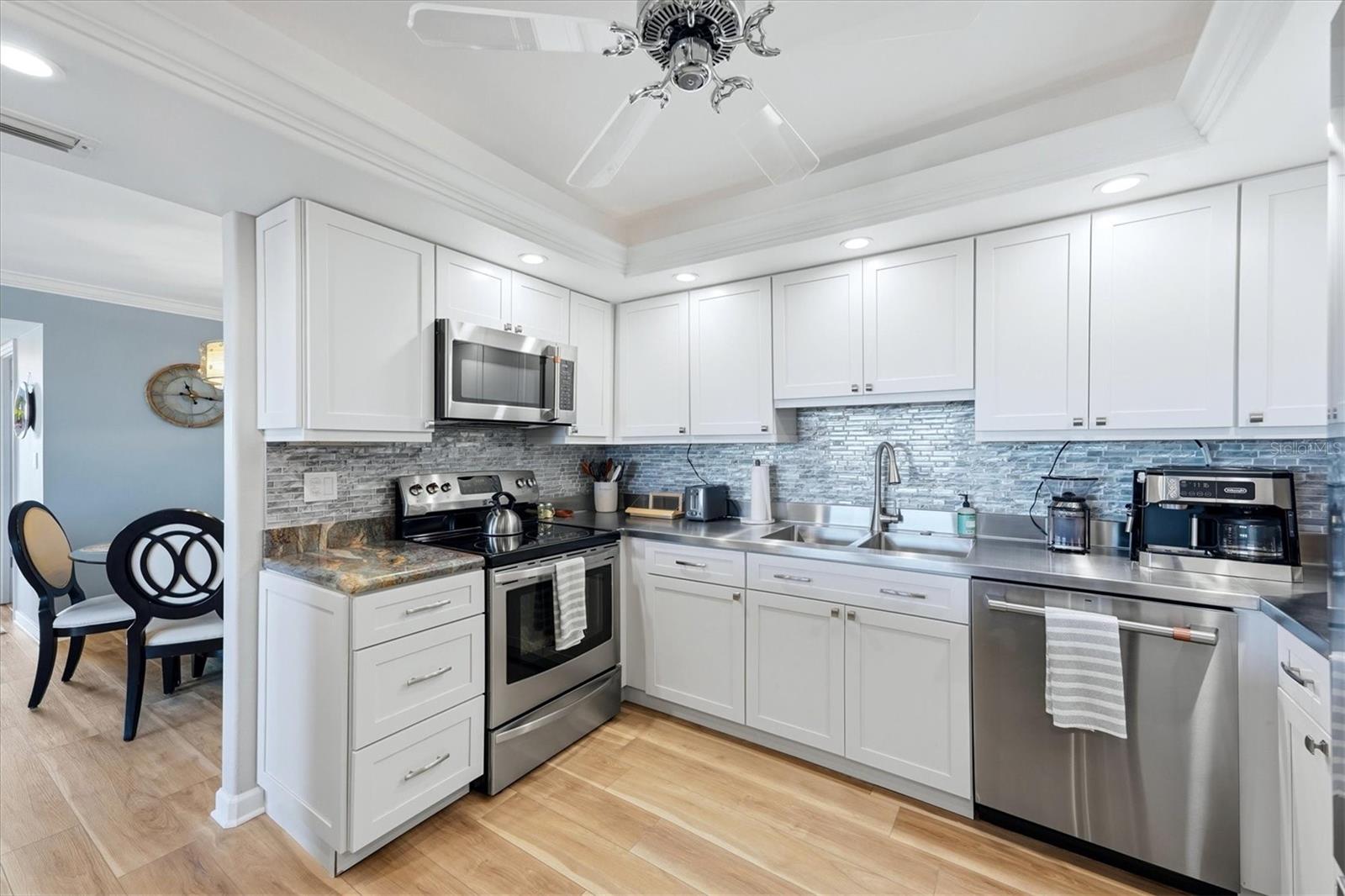 ST ARMAND TOWERS - Residential