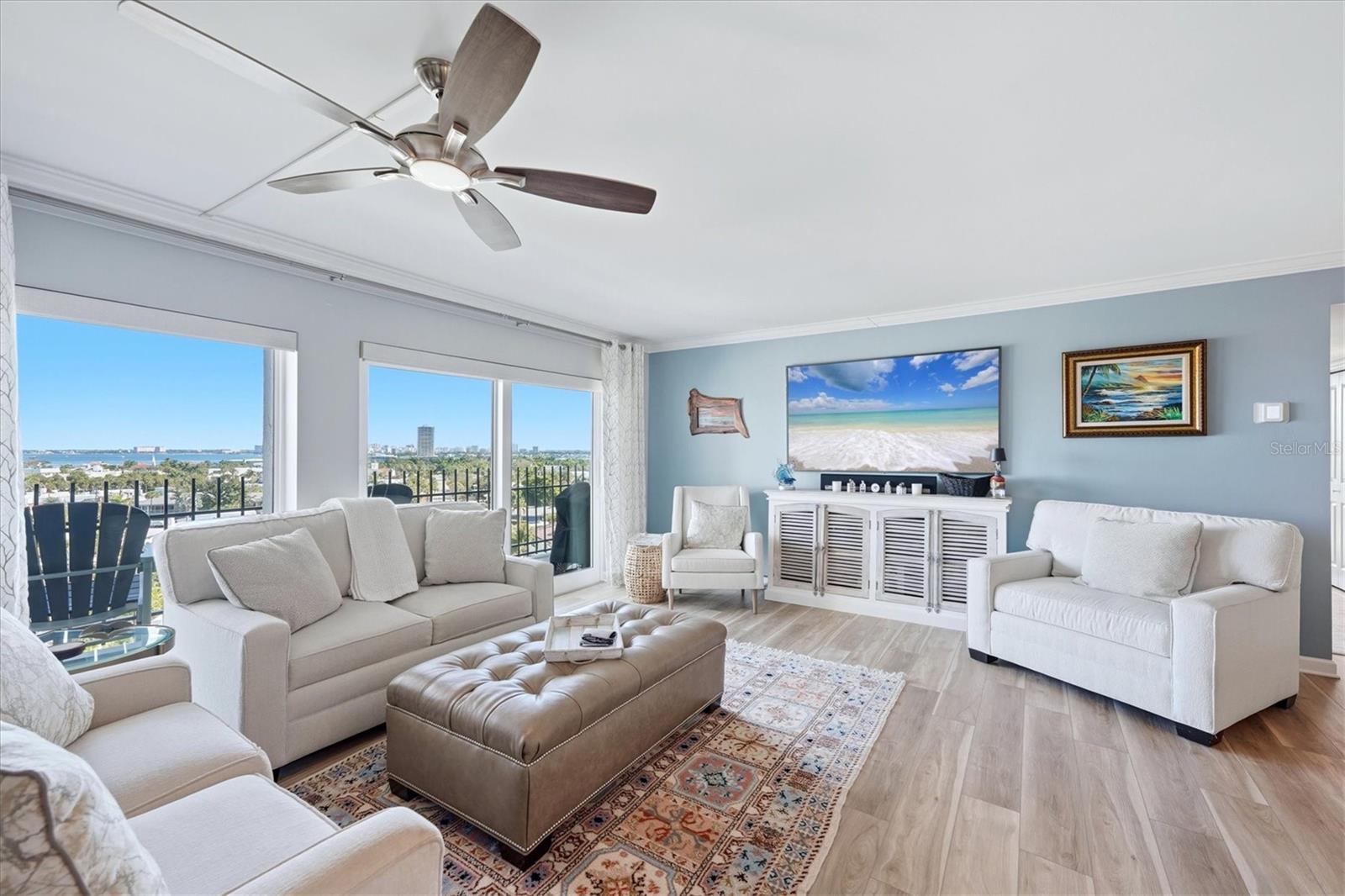 ST ARMAND TOWERS - Residential