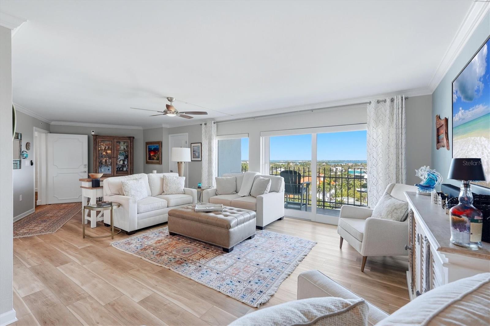ST ARMAND TOWERS - Residential