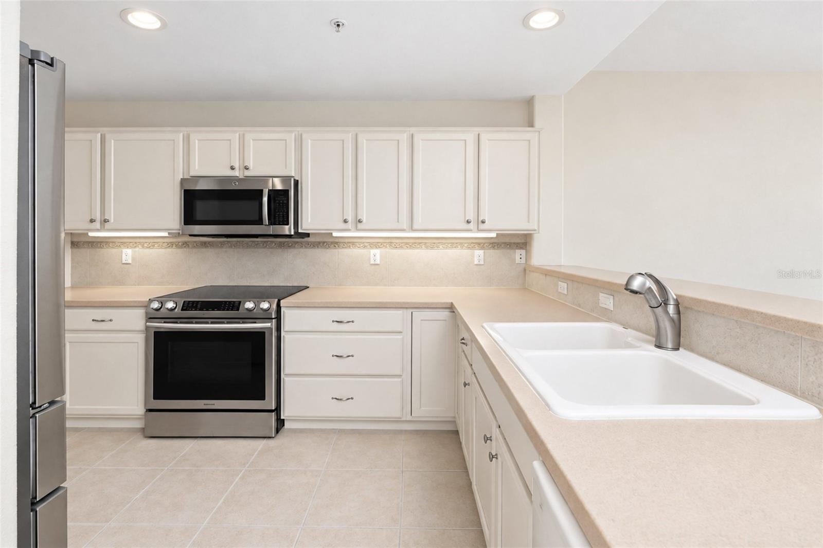 PRESERVE AT WINDWARD PH 1B - Residential