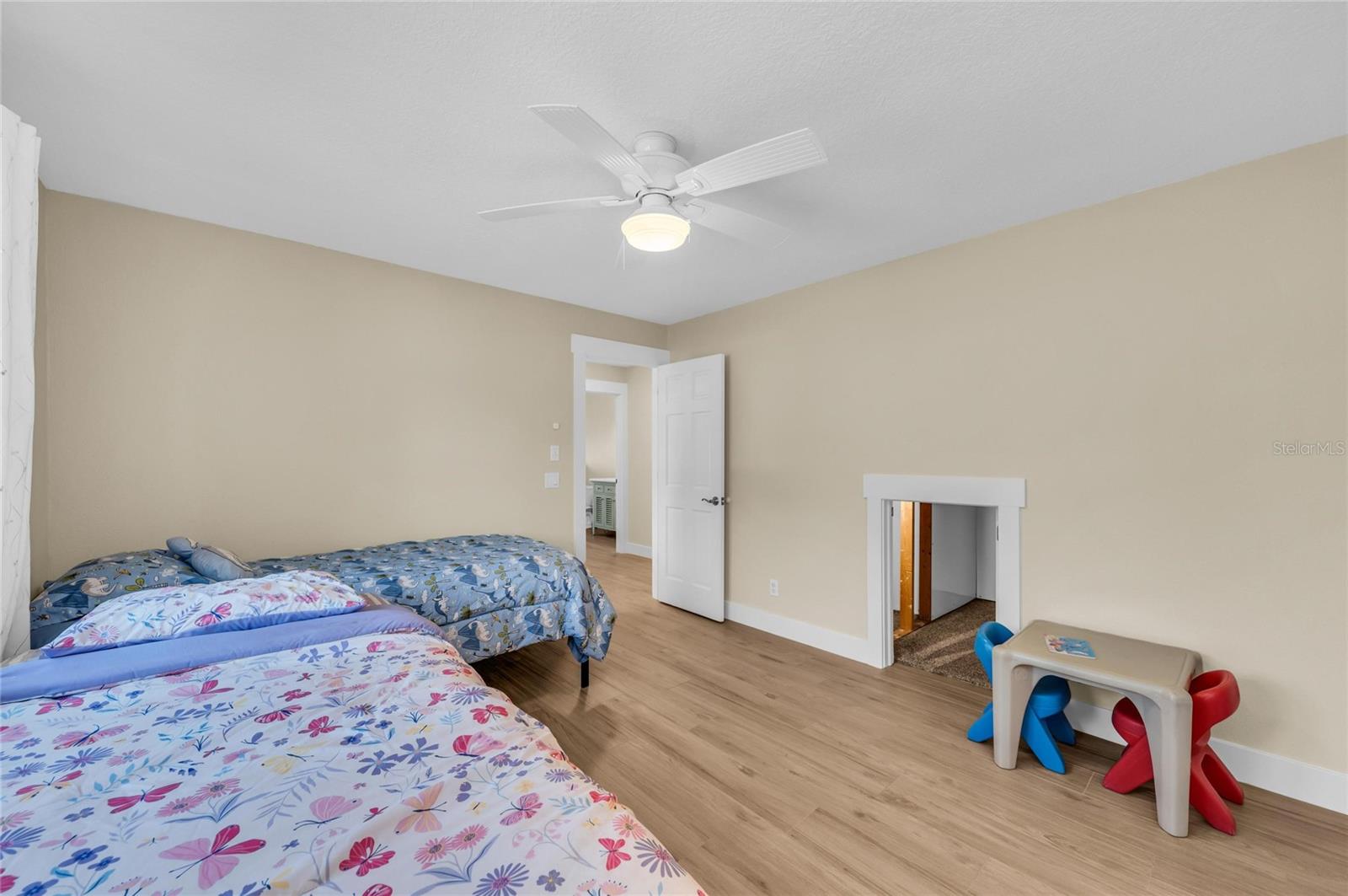 ENGLEWOOD FARM ACRES - Residential